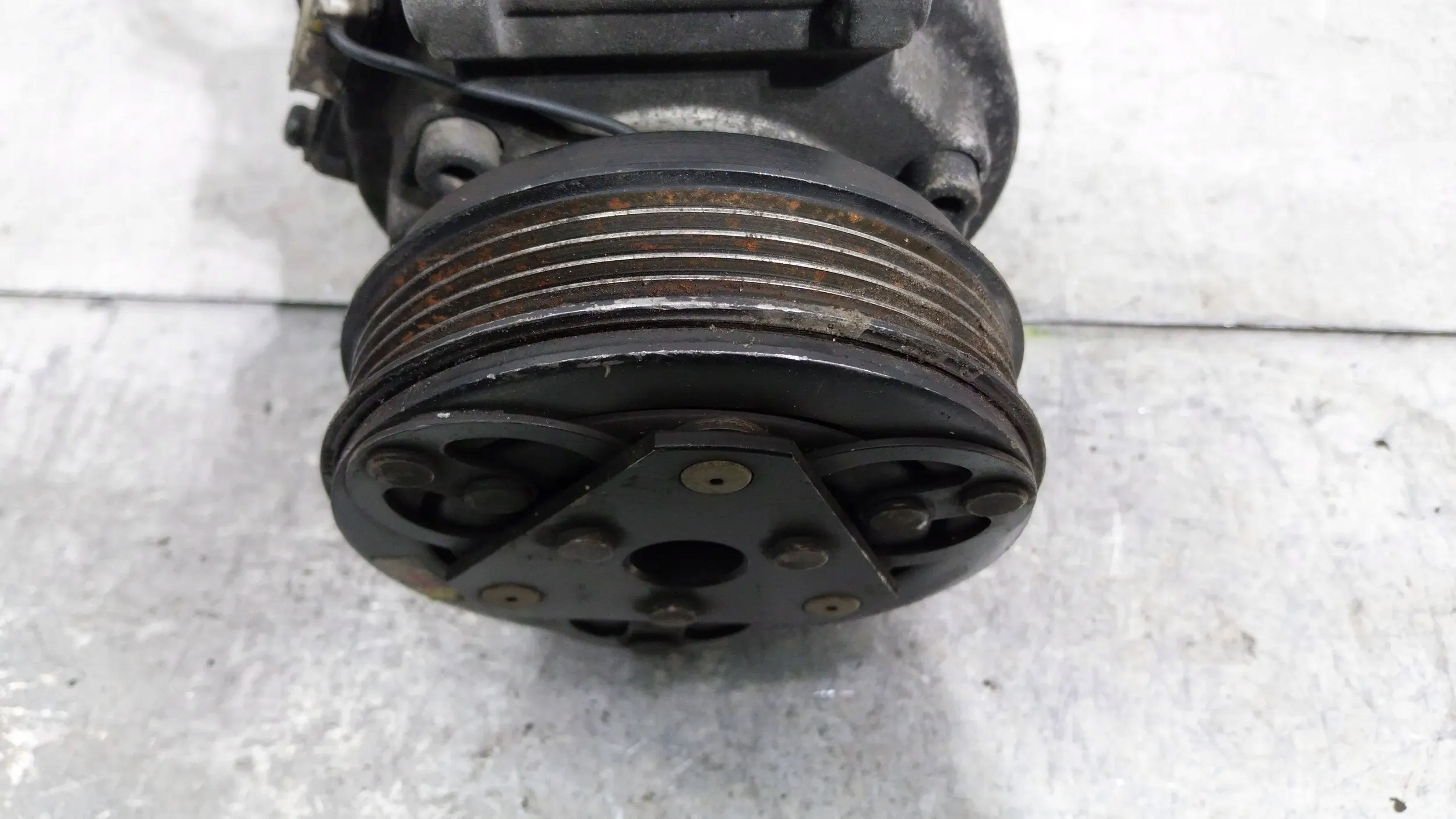 KLIMAKOMPRESSOR KOMPRESOR KLIMAANLAGE 8390340 BMW E32 E34