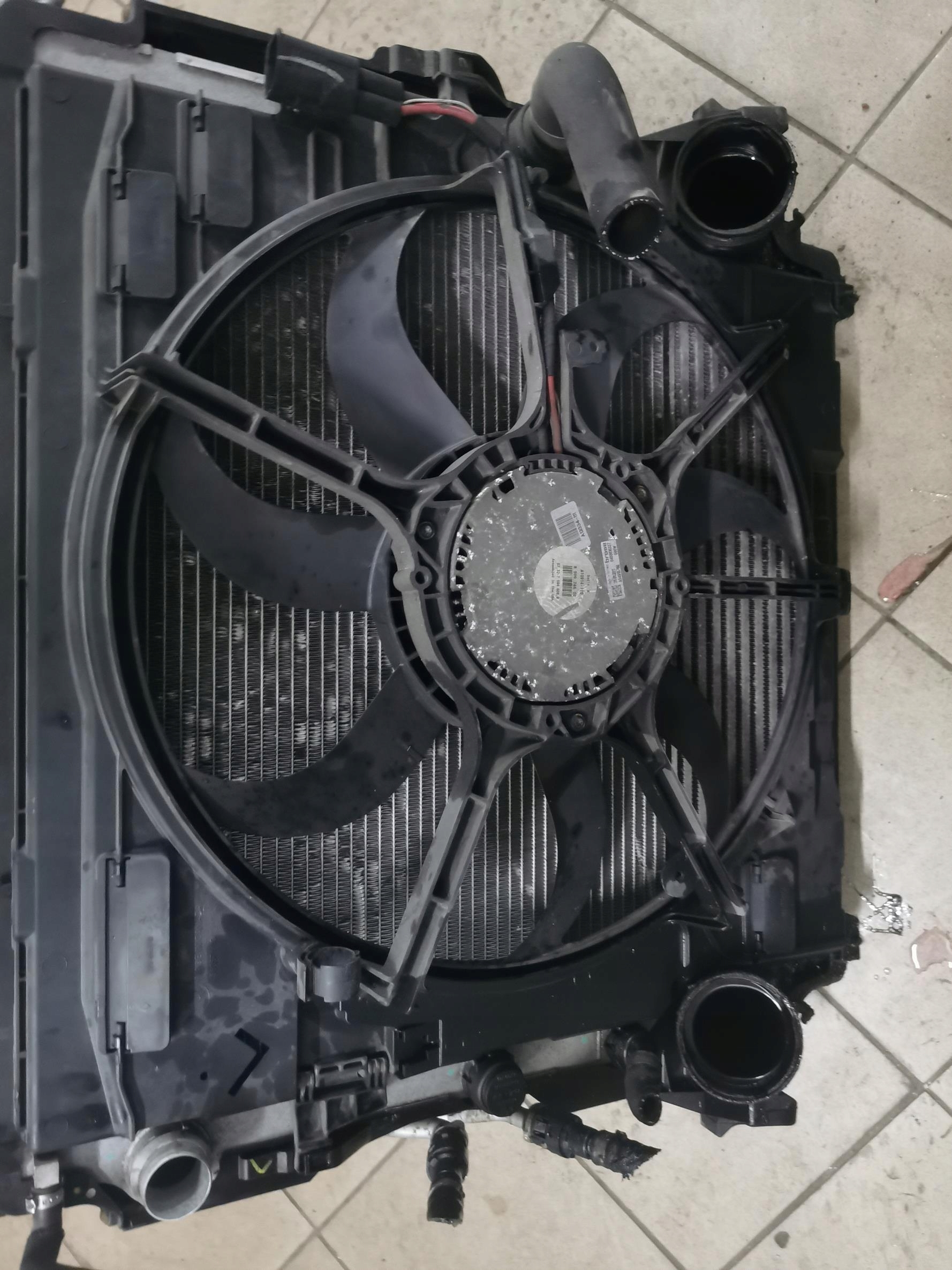 KOMPLET Radiateur BMW X6 E71 LCI 3.0D 306KM 7586775