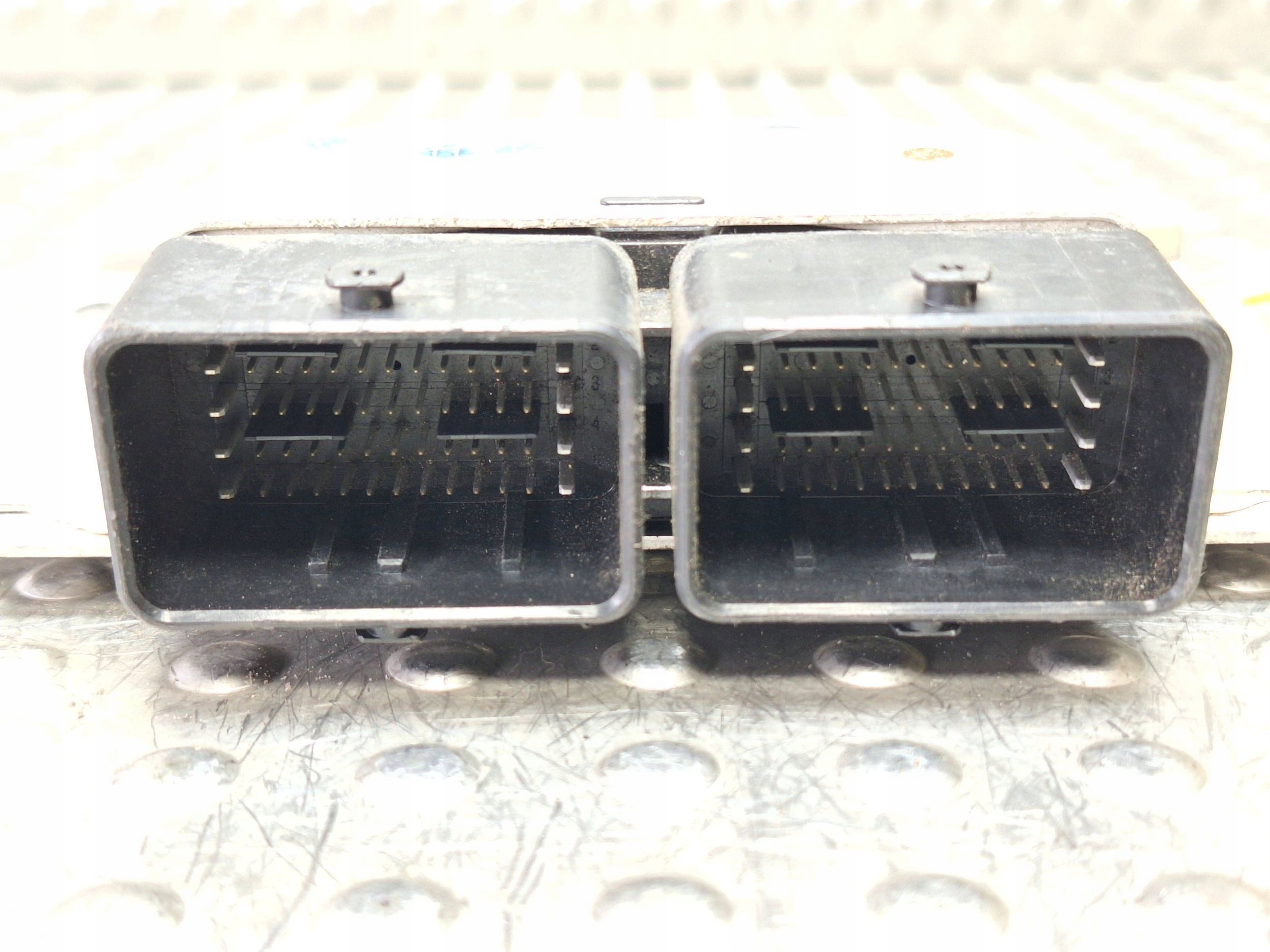 computer control unit of the engine 33920-84MF MA112800-3063 SUZUKI CELERIO 1.0B