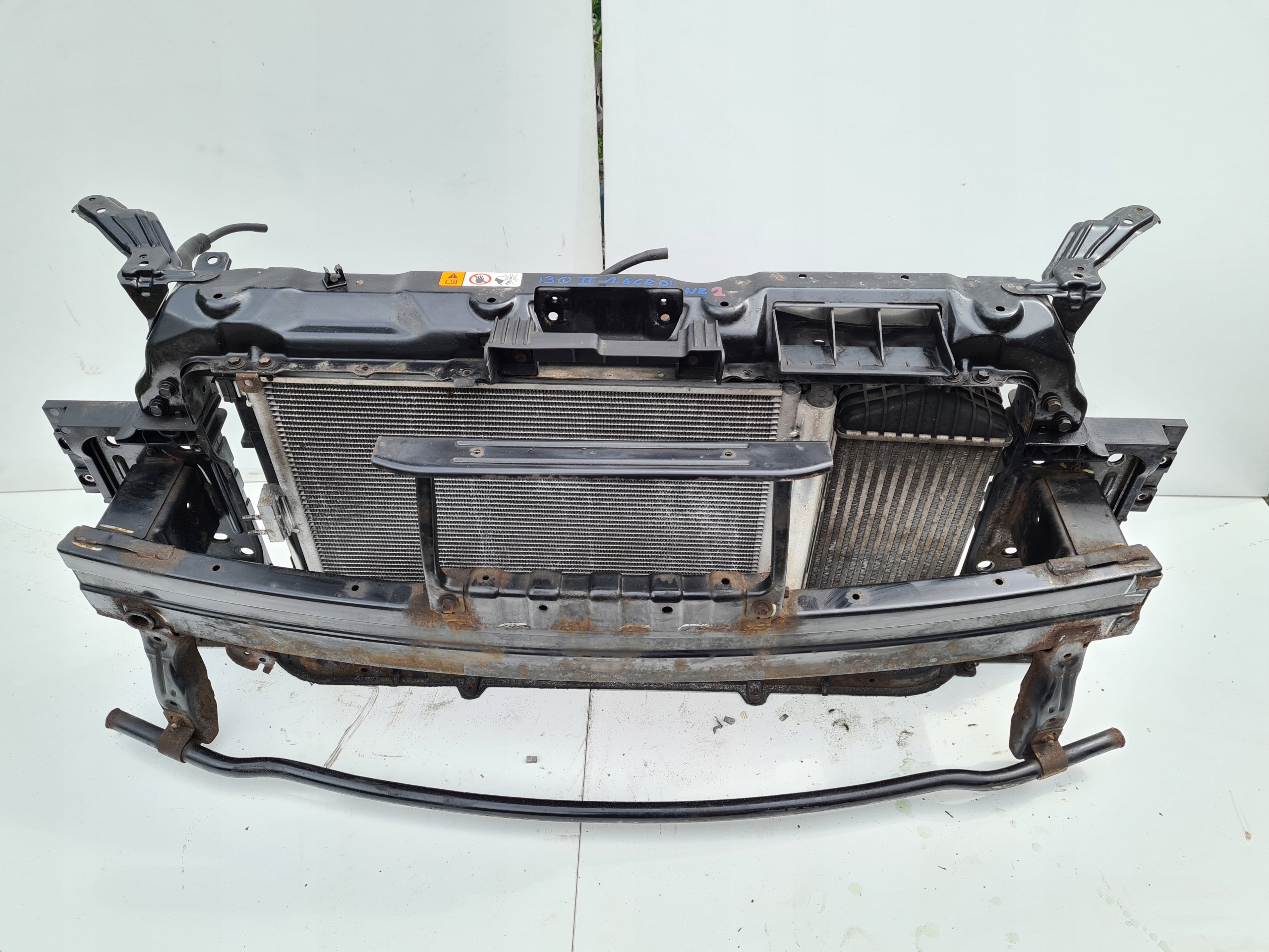 HYUNDAI I30 II 1,4 1.6CRDI KPL der Kühler Gurten träger