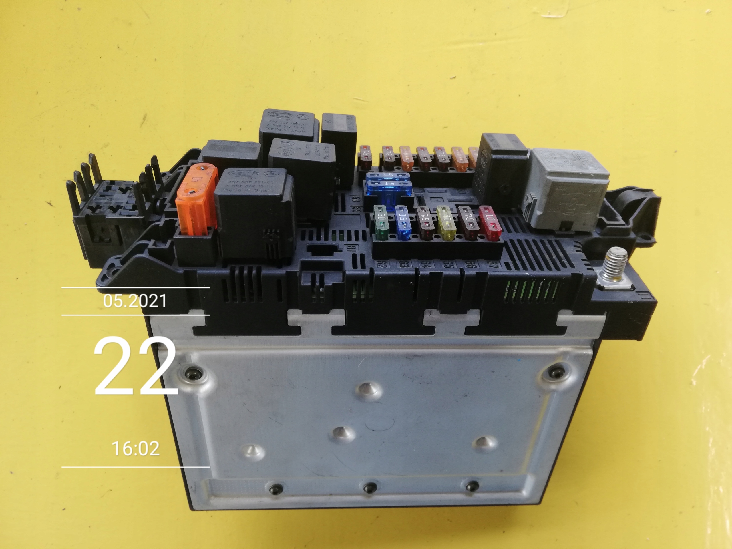 MERCEDES W211 E-KLASA SKRZYNKA BEZPIECZNIKÓW MODUŁ Typ samochodu Samochody osobowe