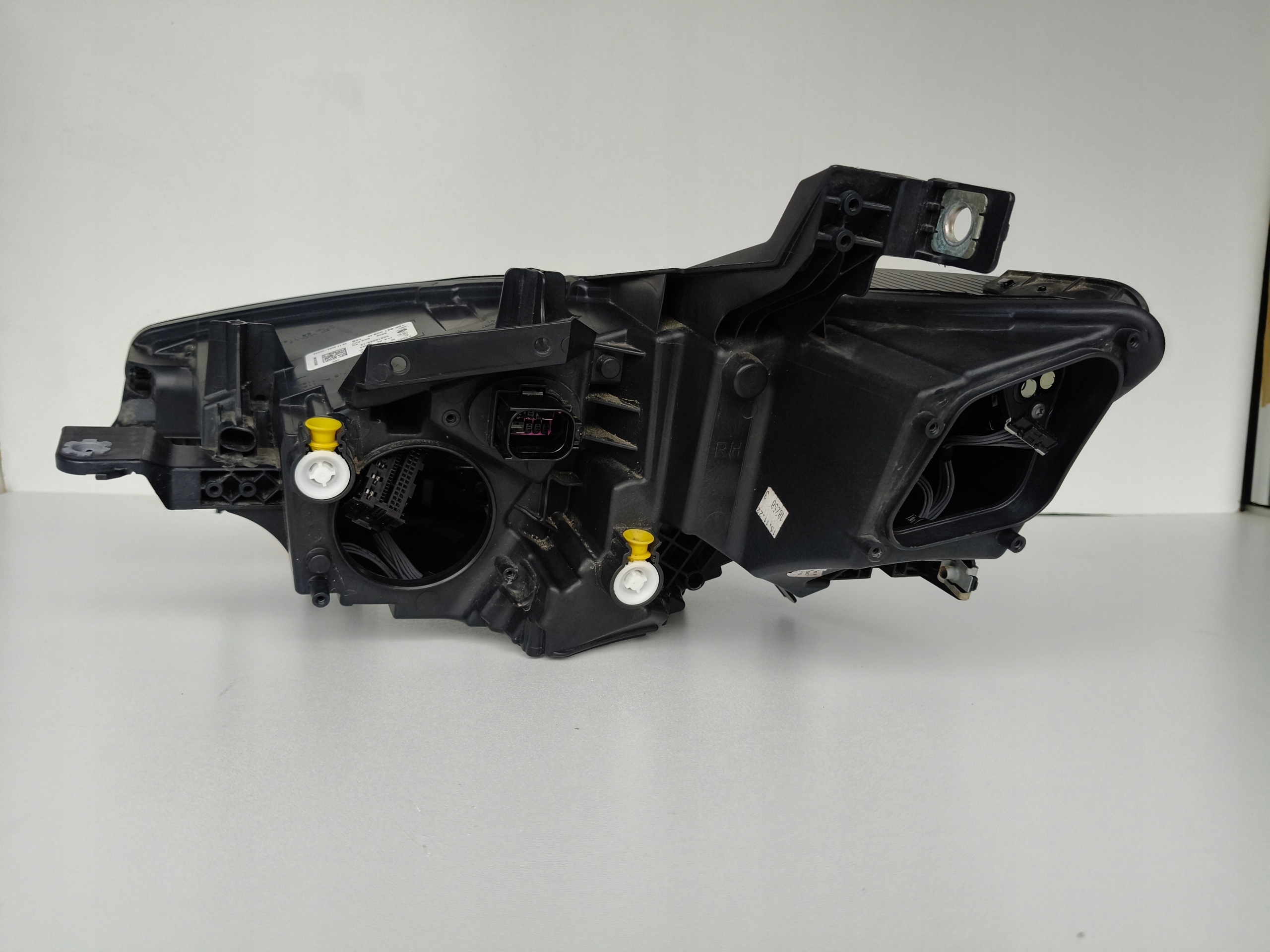 light right REFLEKTOR SEAT CUPRA BORN 10E 21- FULL LED