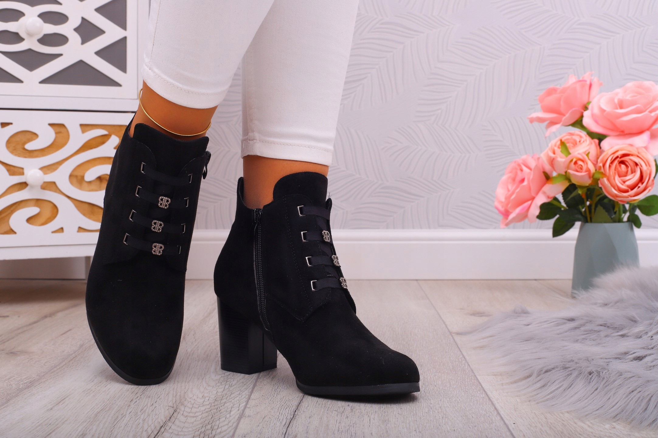 BOTKI DAMSKIE ZIMOWE CZARNE NA SŁUPKU STYLOWE Kod producenta 372BLACk