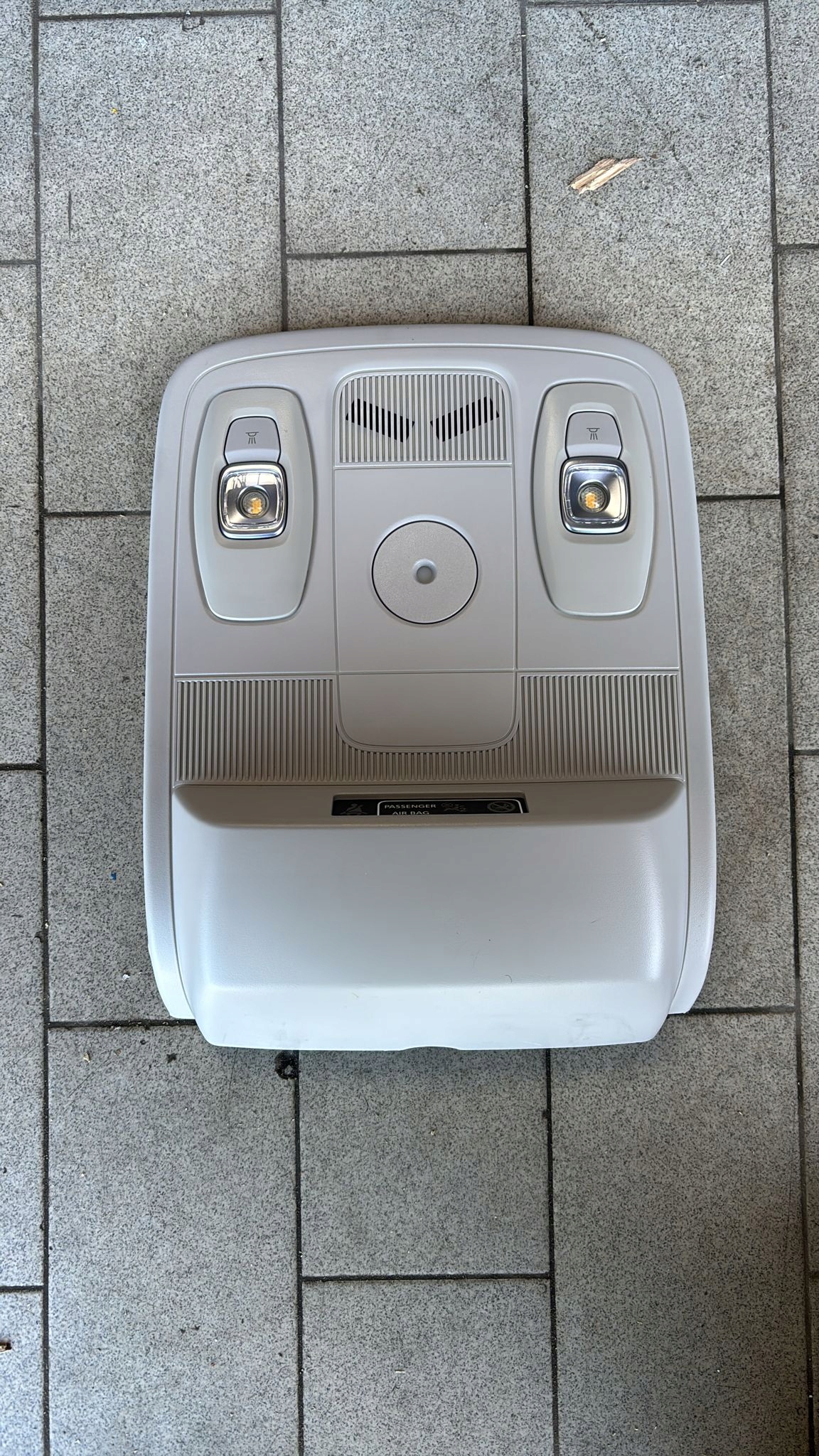 light OSWIETLENIE cabs RENAULT 969801346R