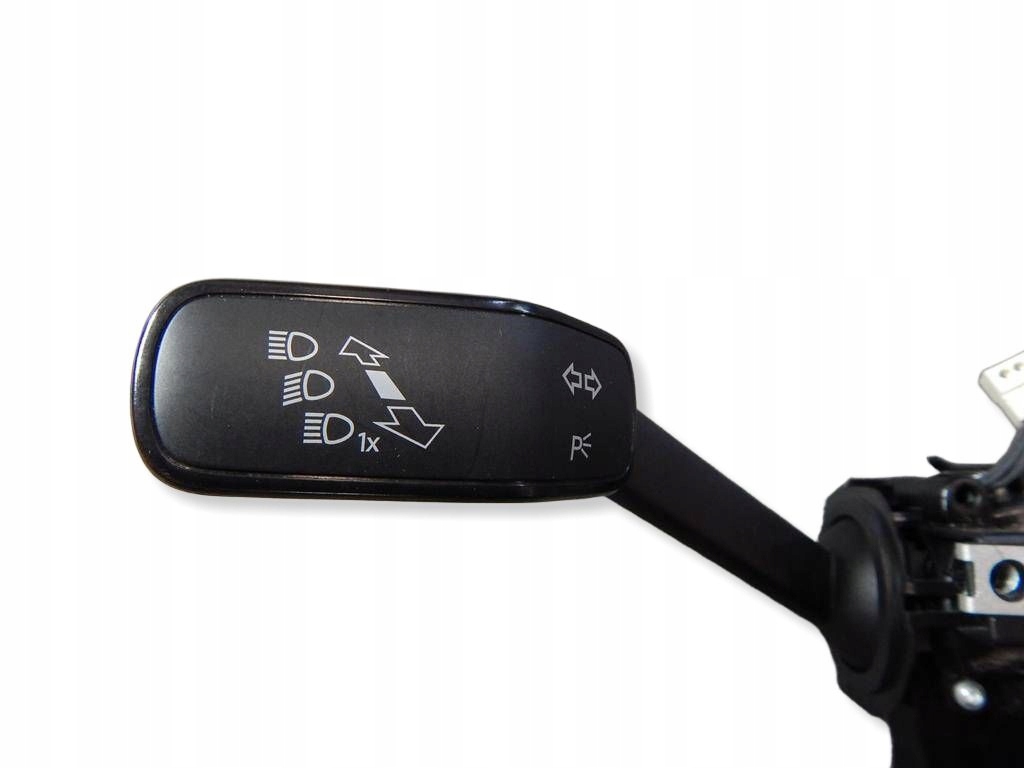 Volkswagen PASSAT B8 steering wheel levers and controls 3Q0953521P