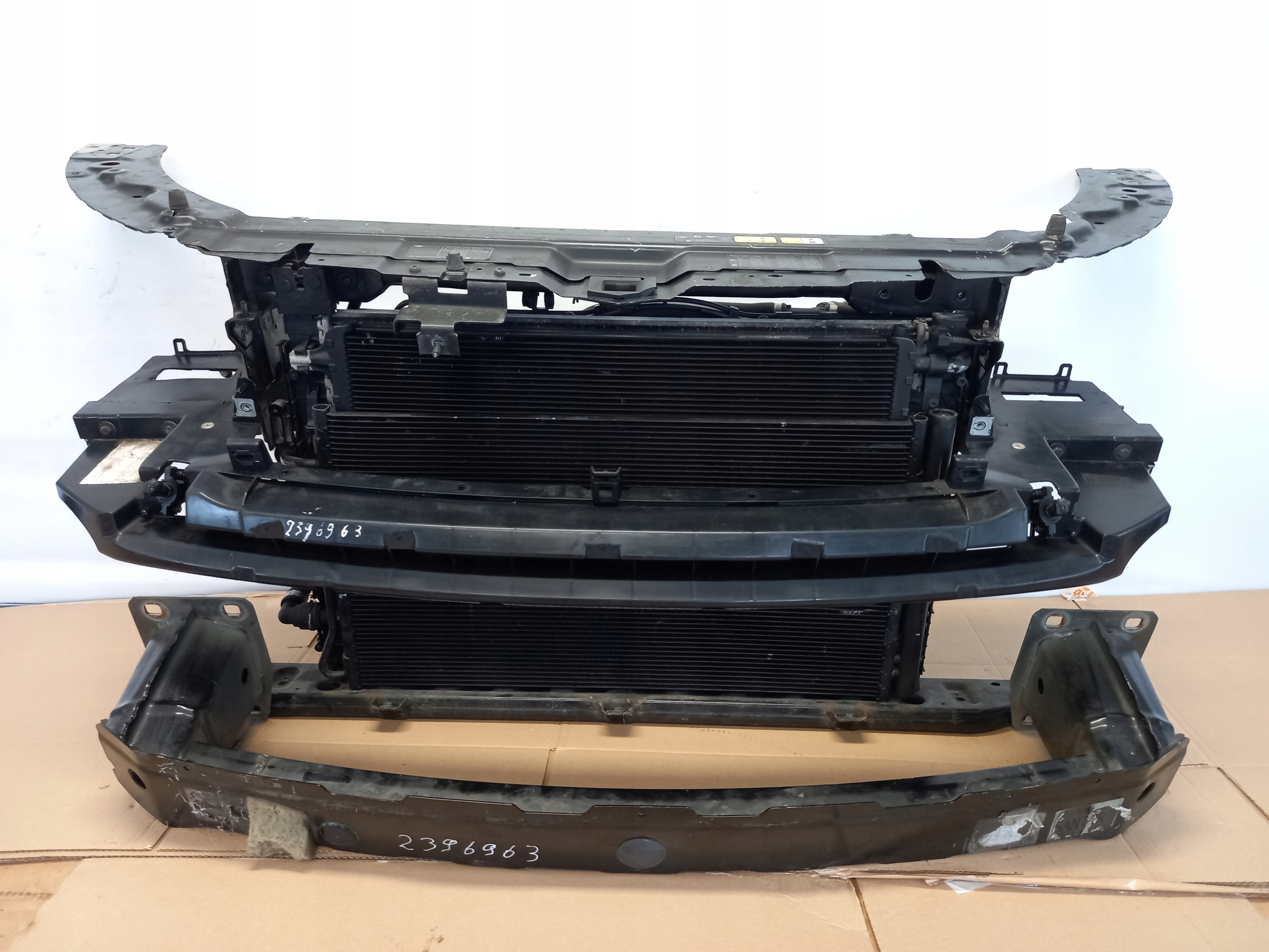 PAS PRZEDNI KOMPLET CHŁODNIC BELKA RANGE ROVER EVOQUE L538 LIFT 2017-2019 Producent części Land Rover OE