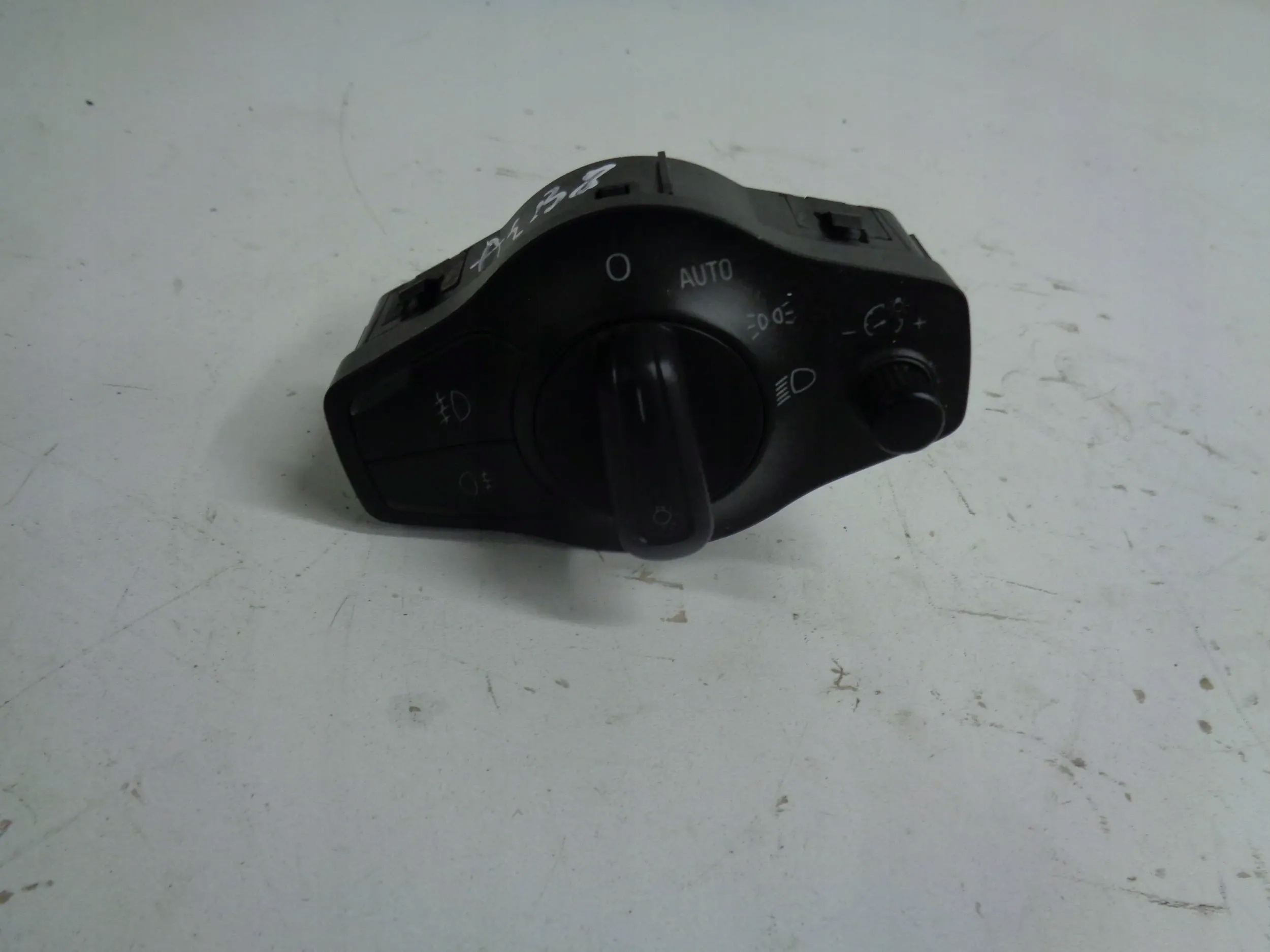 AUDI A4 B8 A5 8T light switch 8K0941531C