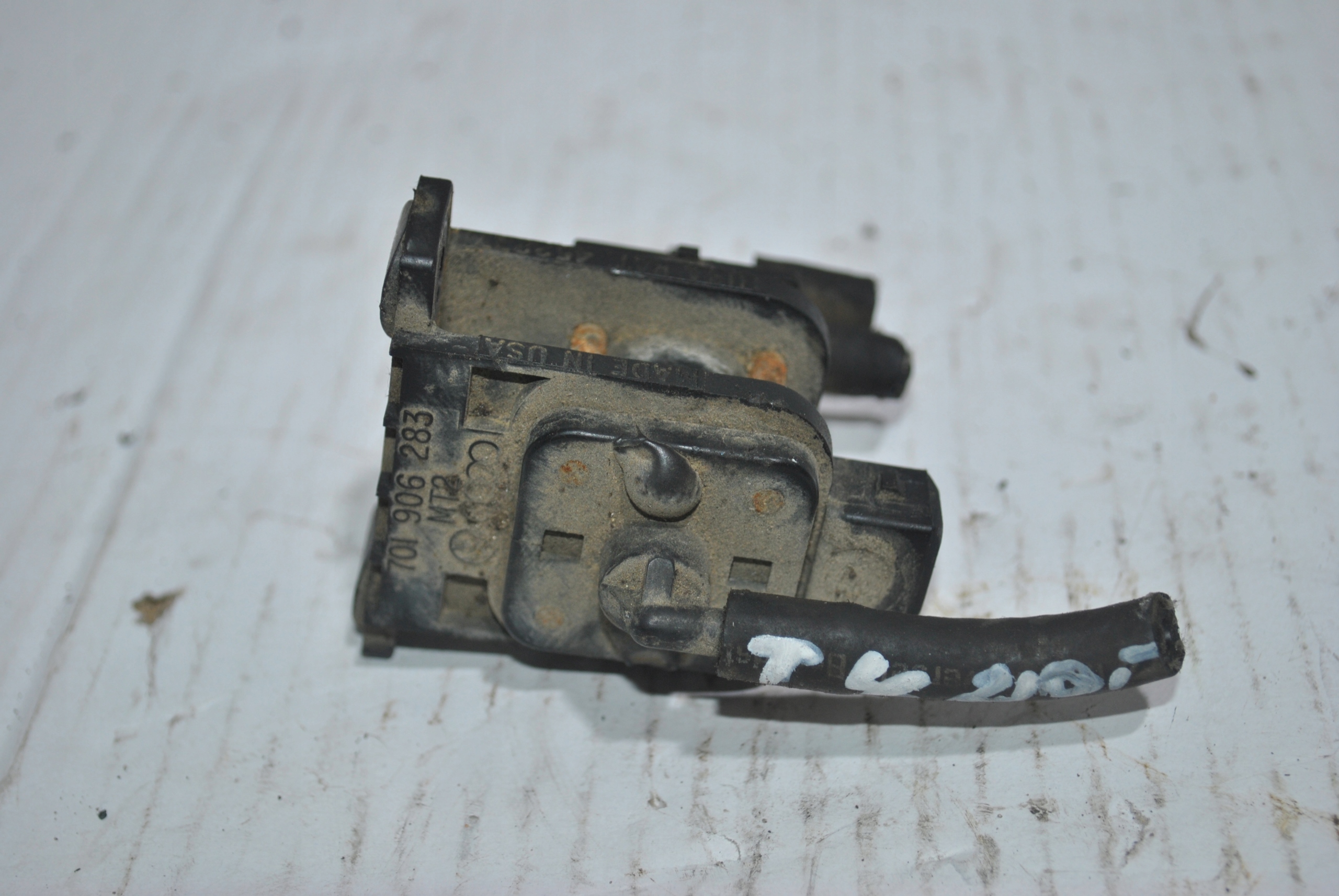 Магнітний клапан VW T4 70i906283