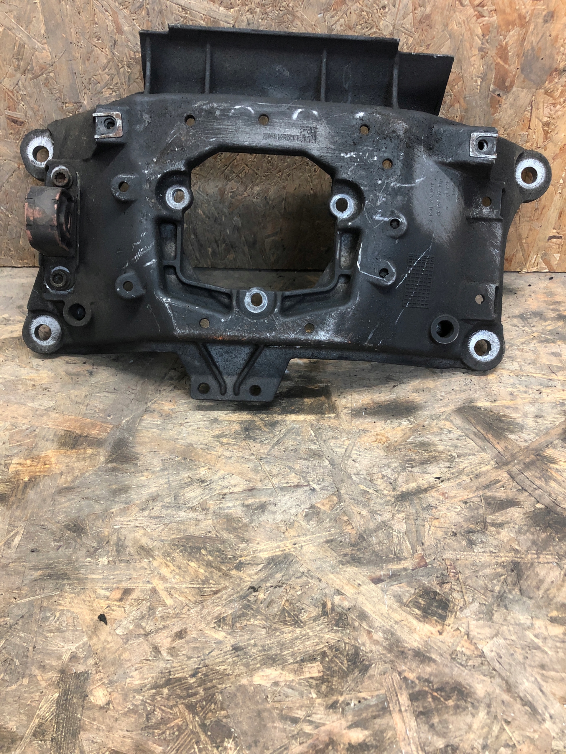 A6 C7 2.0 TDI лапа коробка передач 8K0399263BH