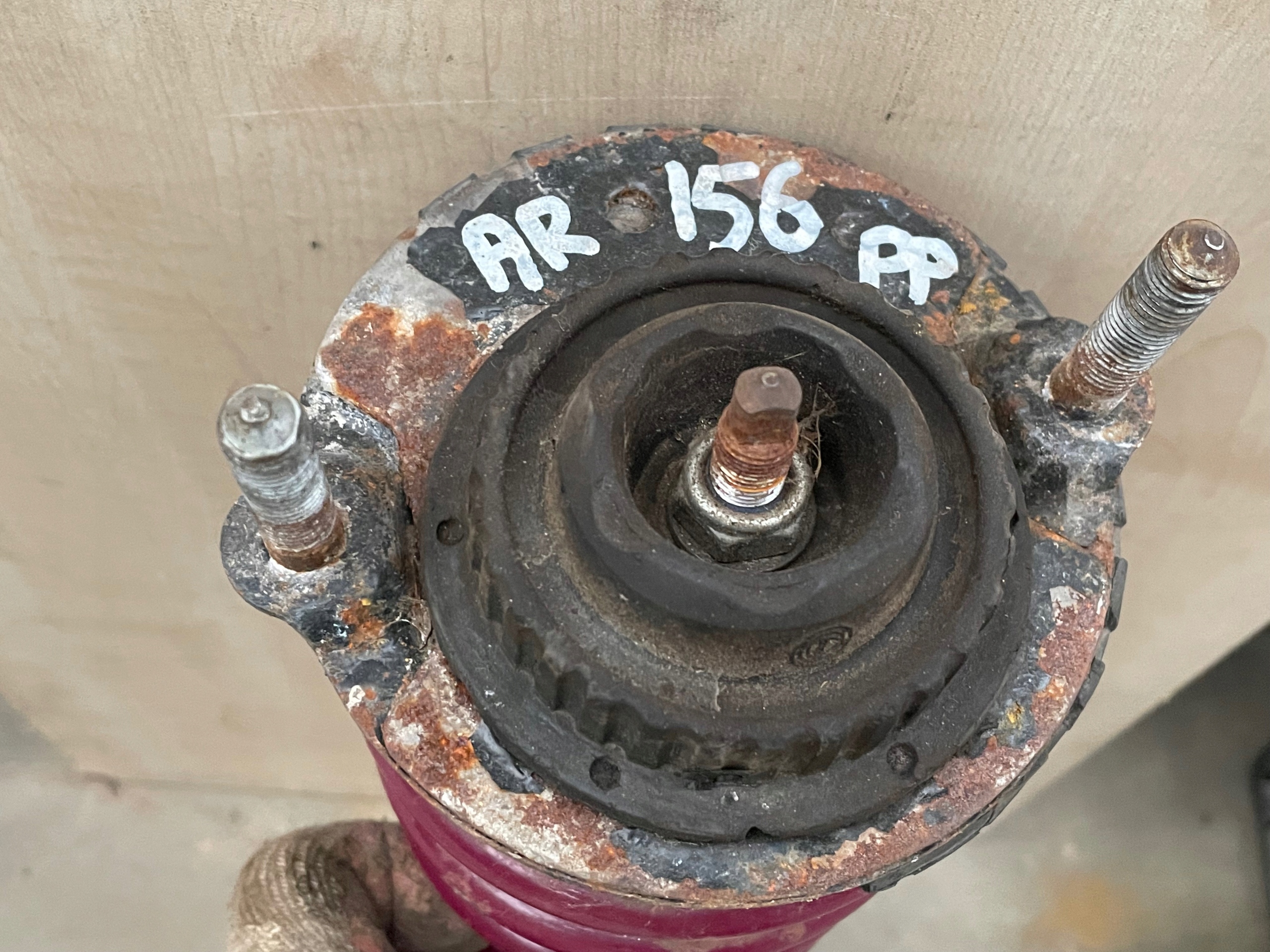 ALFA ROMEO 156 AMORTYZATOR PRAWY PRZÓD SPORTOWY Producent części Alfa Romeo OE