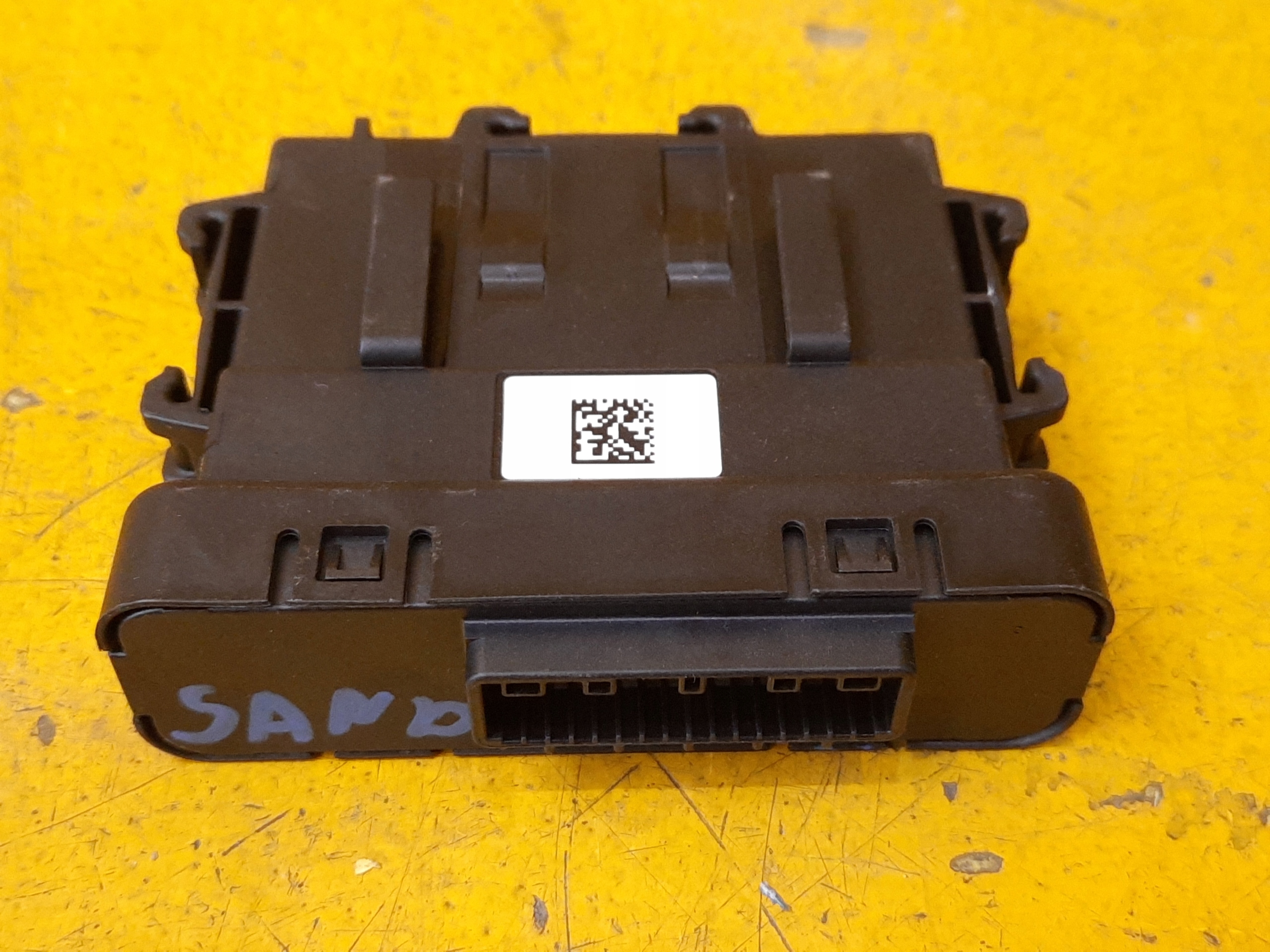 DACIA SANDERO III 21R модуль драйвера 284y6 6la7a