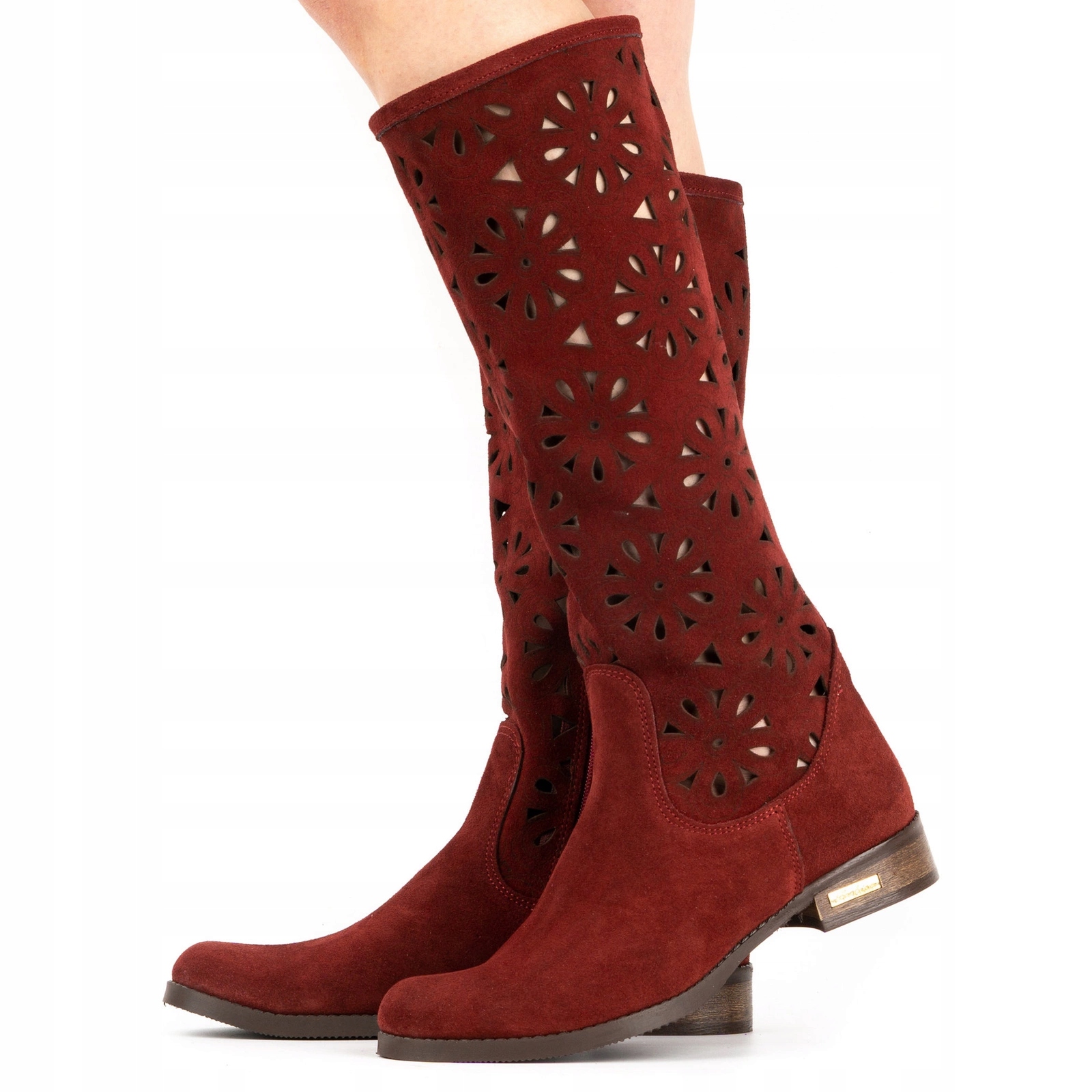 Dámské ažurové kozačky z přírodní nubukové kůže vínové nízké obojky 37