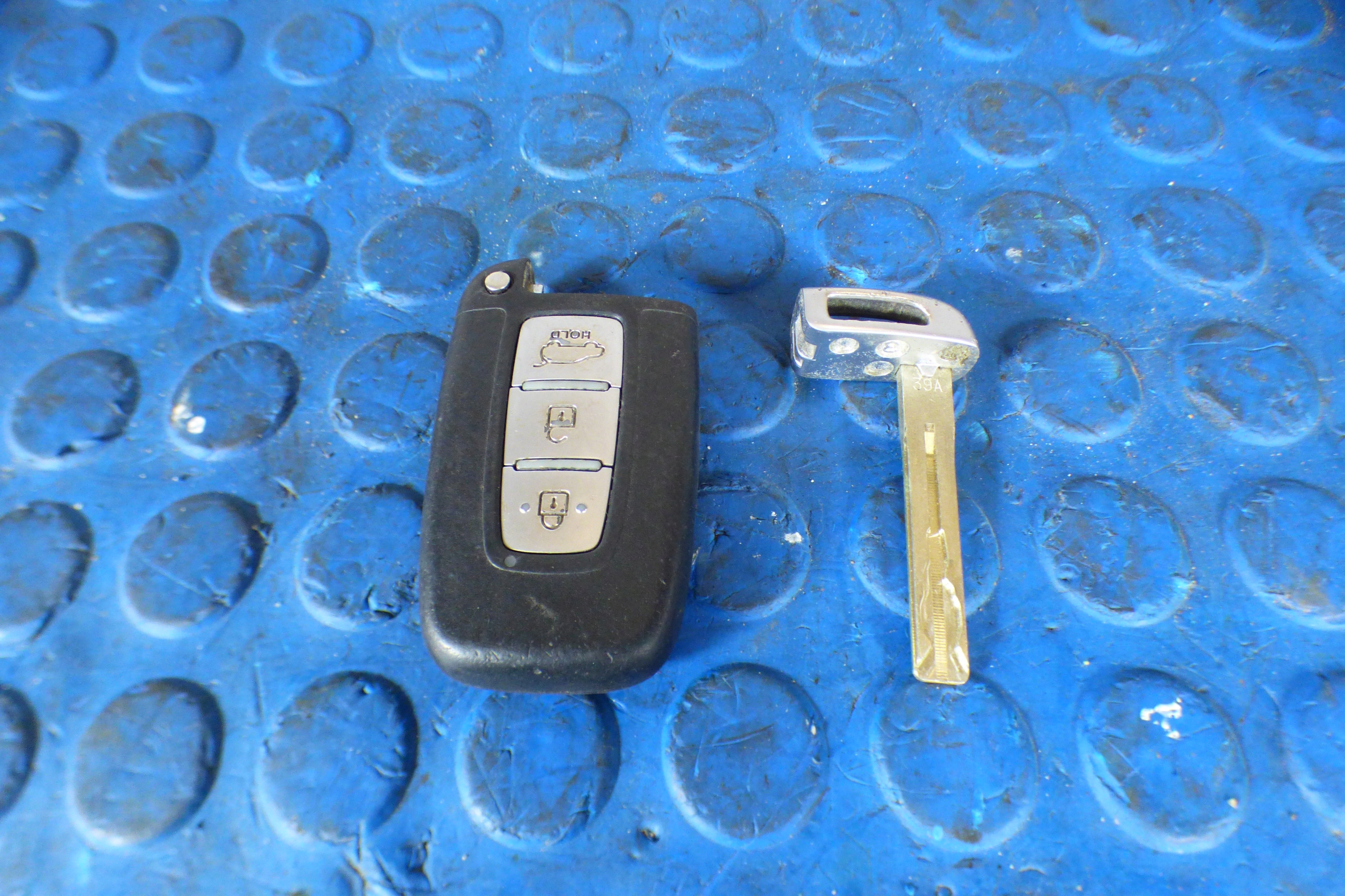 key pilot original HYUNDAI i30 II