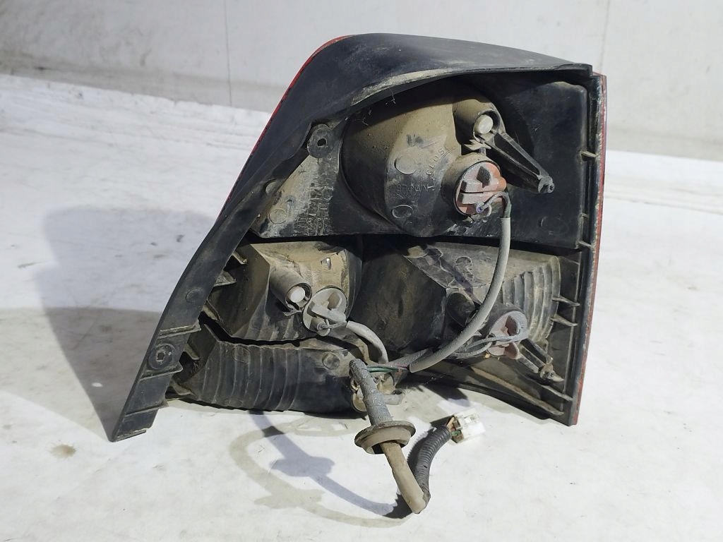Kia Sorento and light left rear part rear