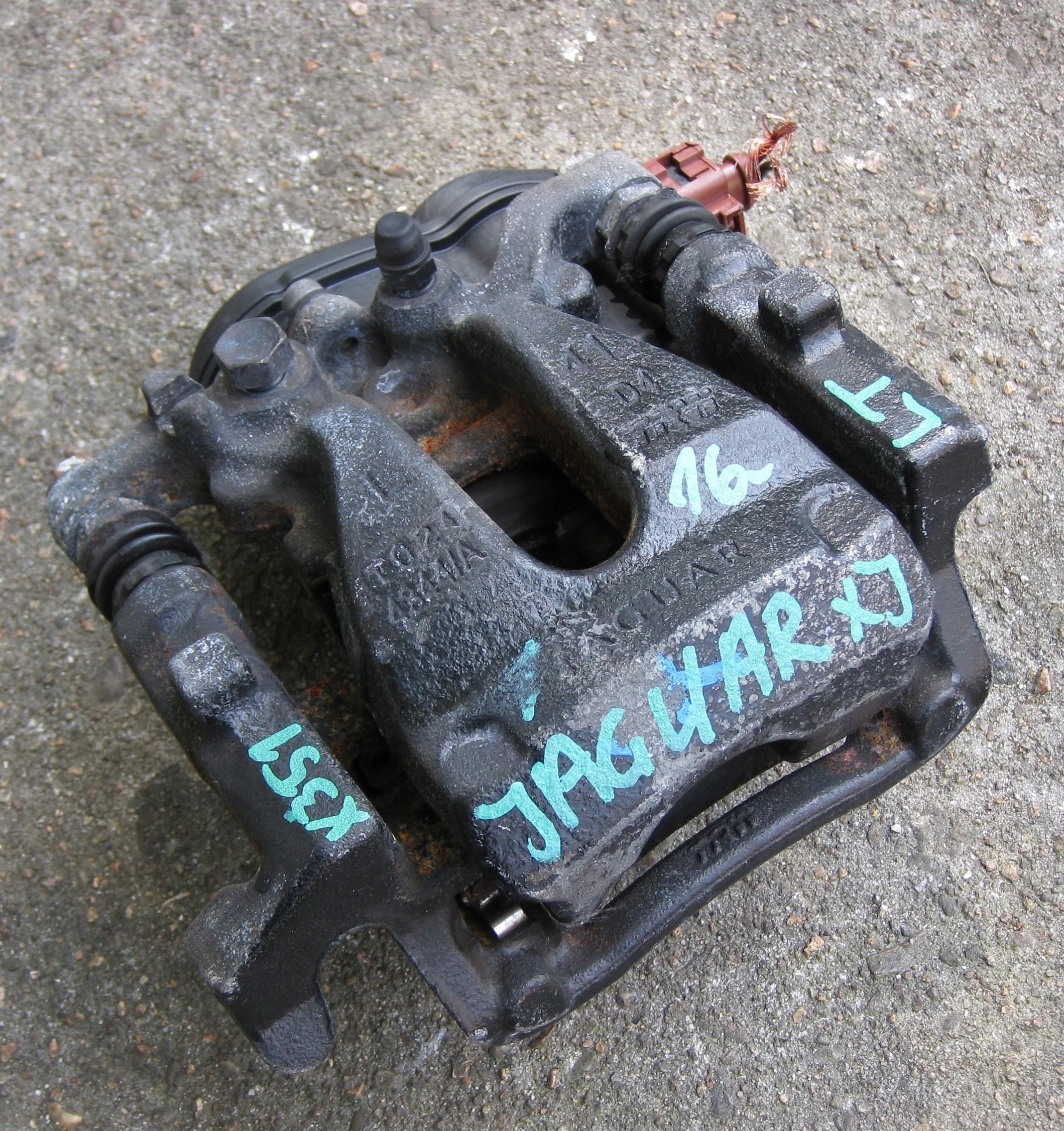 JAGUAR XJ X351 FL 3.0D 16R caliper HAMULCOWU left rear part