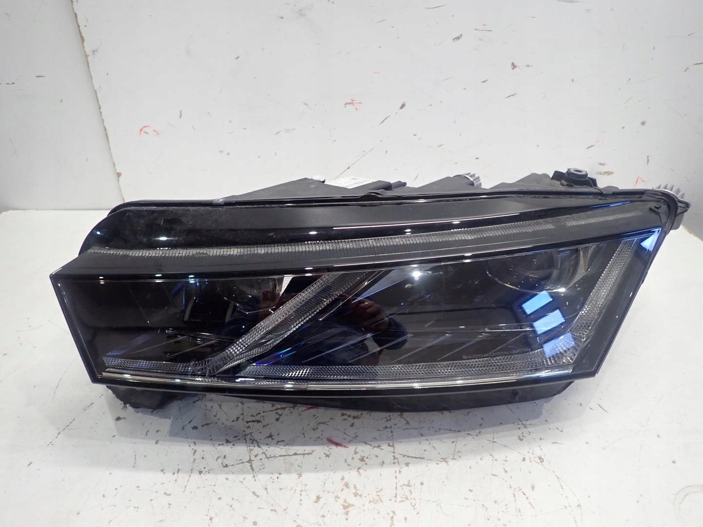 light front left SKODA OCTAVIA IV 2020- FULL LED