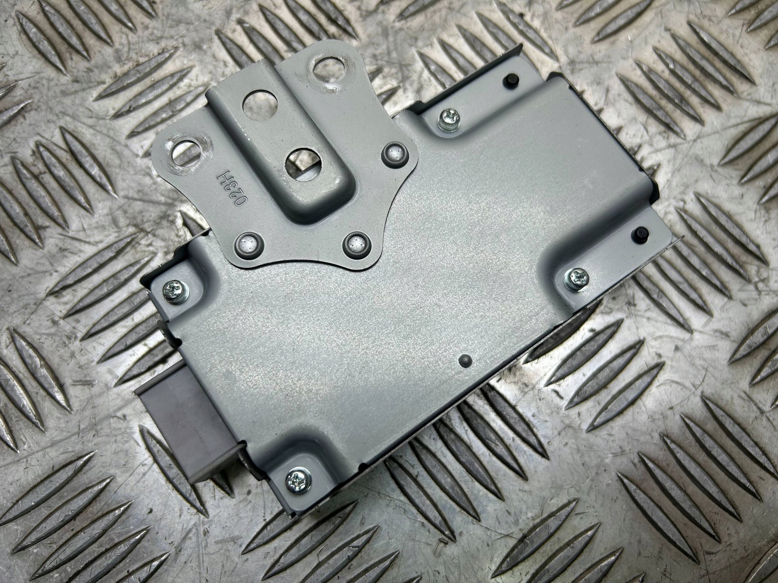 module control unit Toyota Avensis III T27 T29 2016 8598A05020