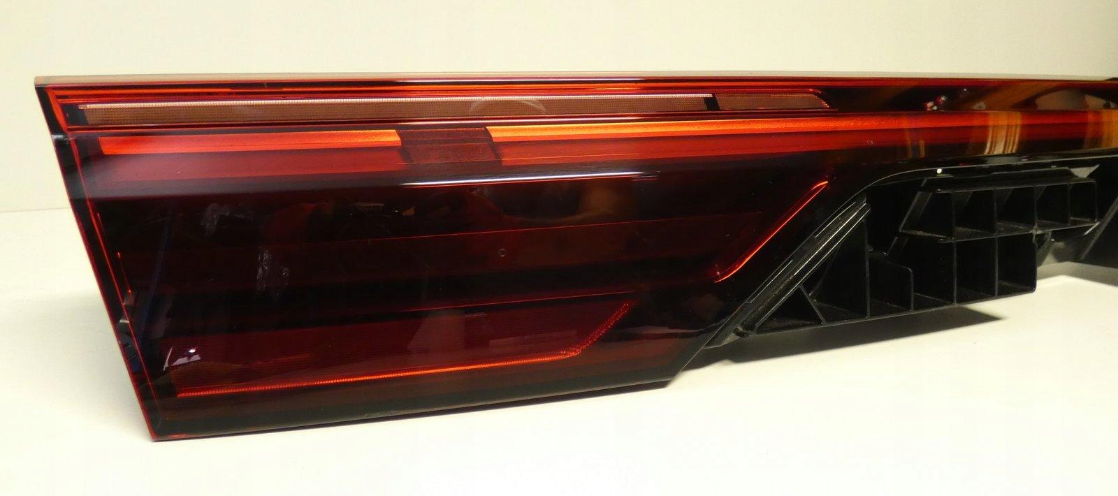 AUDI Q8 LIFT 4M8945095BE 2023- cap light rear LED