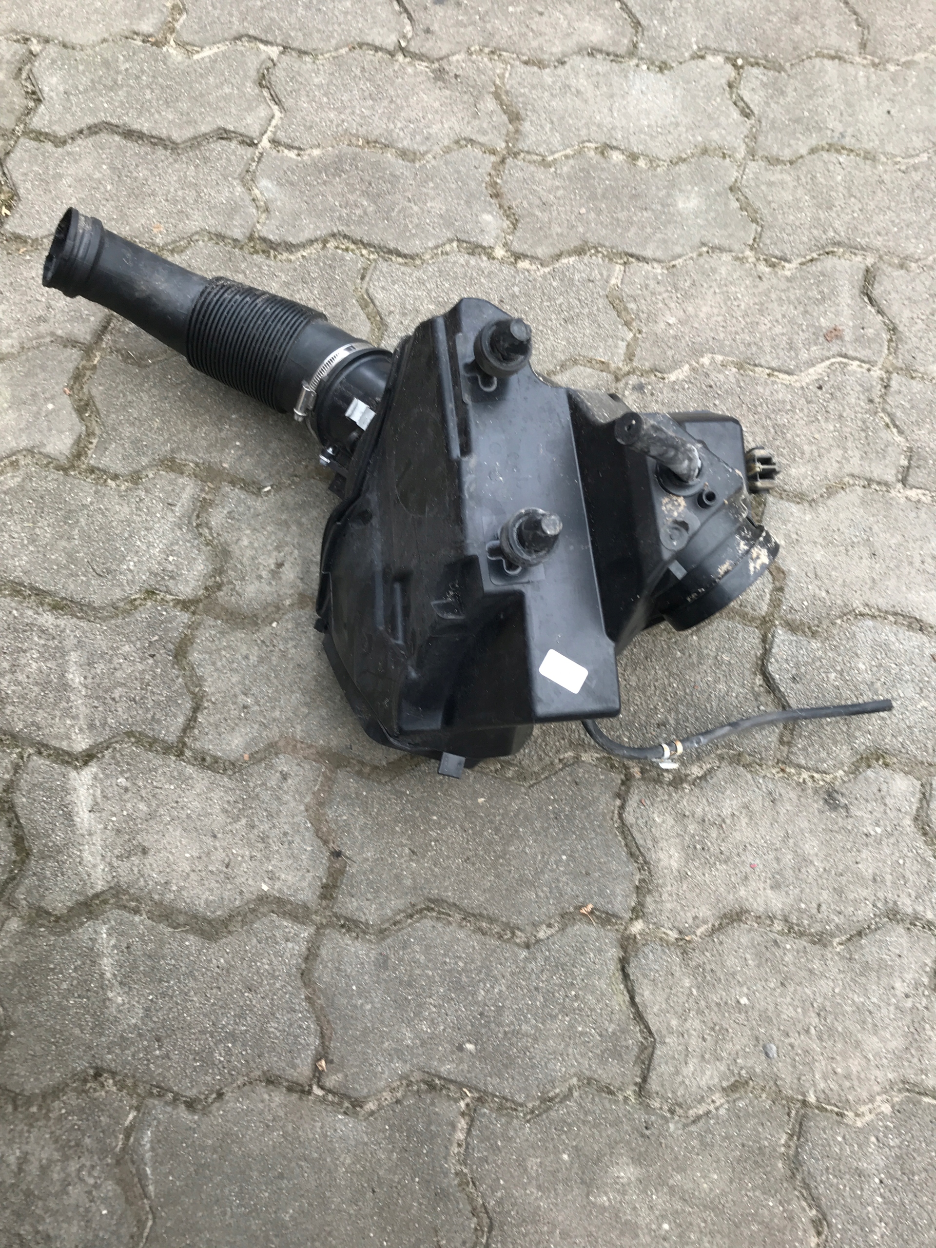 Gehäuse filter luft AUDI A4 B8 8K0133837B