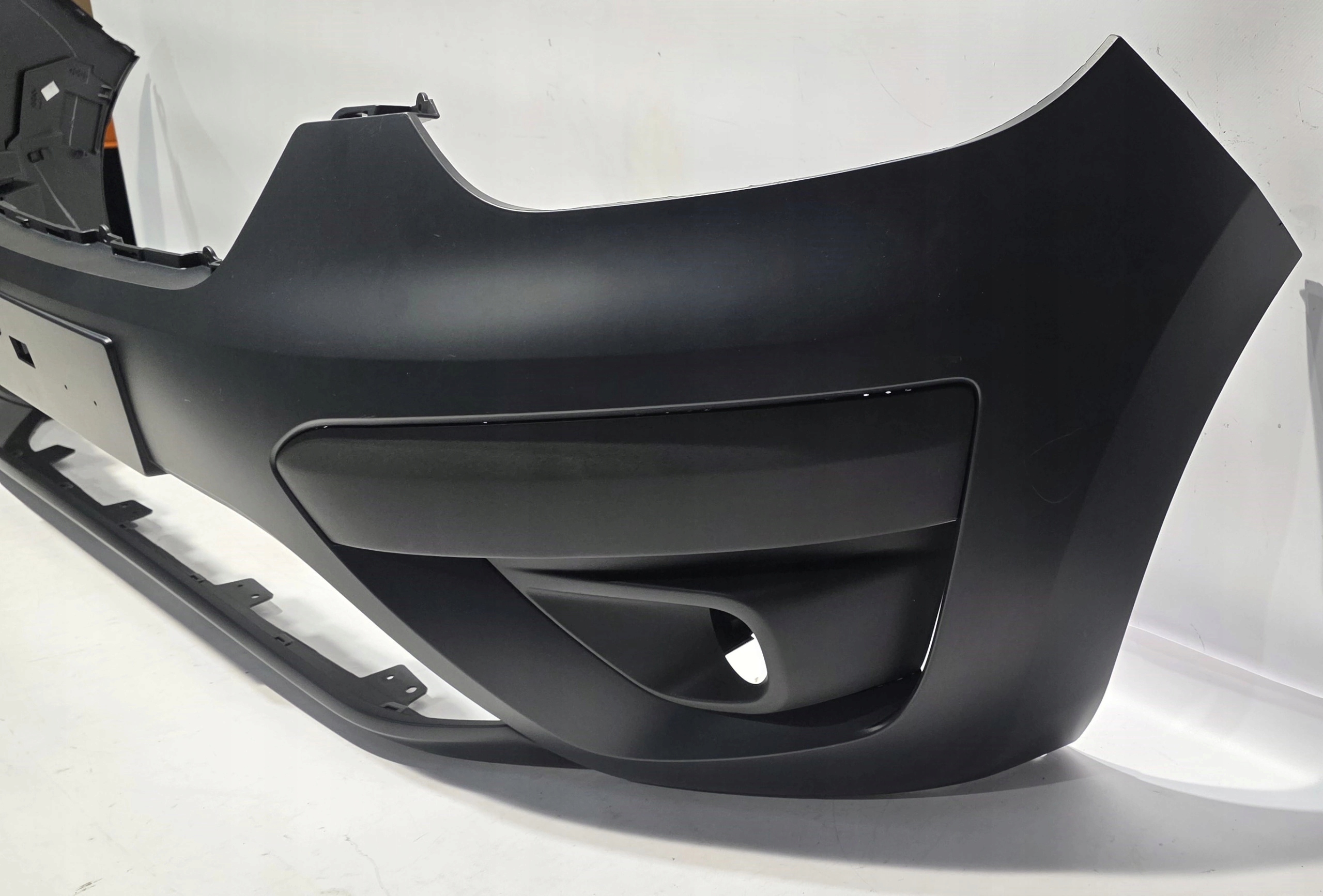 front bumper RENAULT EXPRESS 21- new original 620220594R