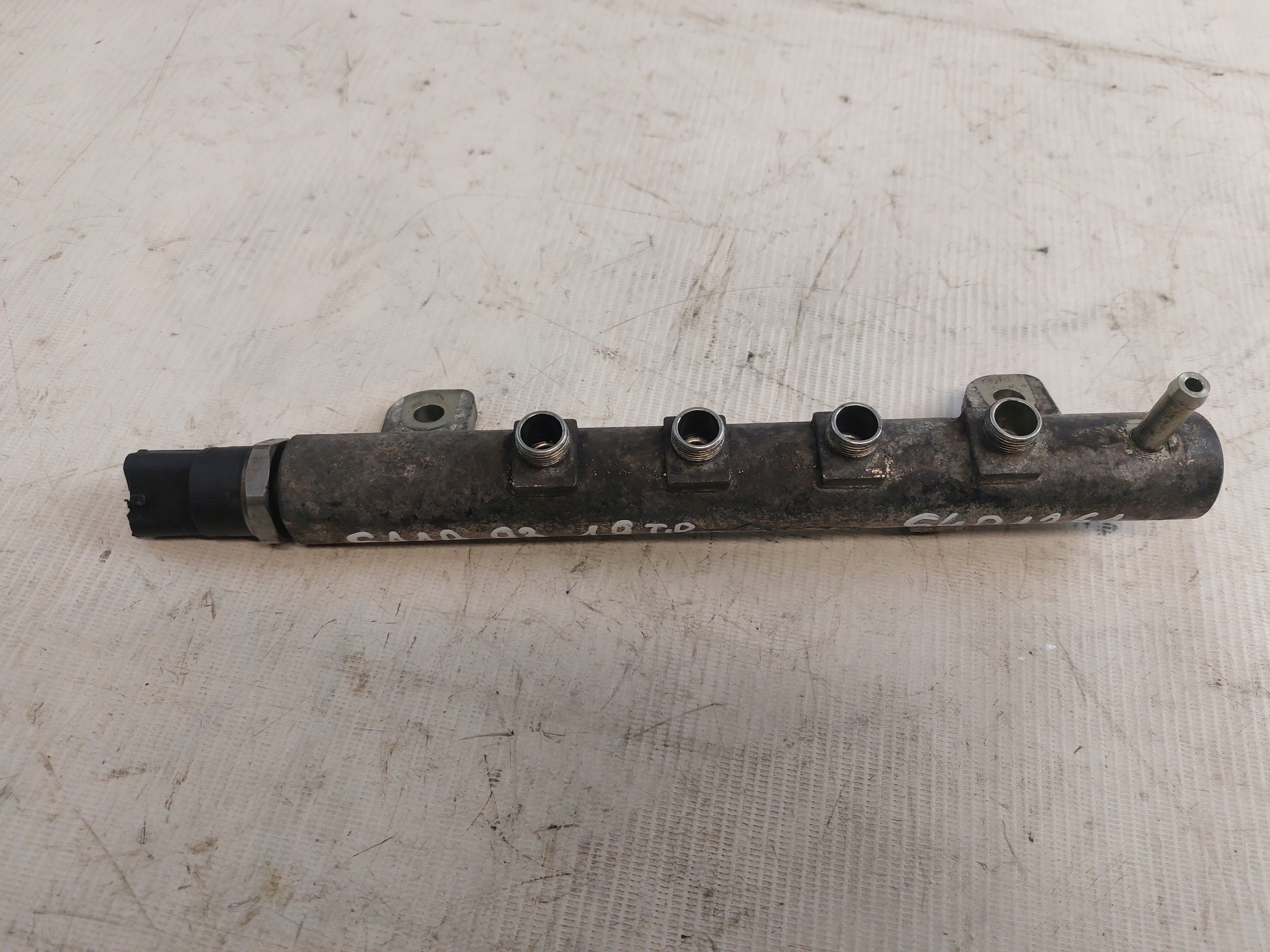 Rampe injection SAAB 93 9-3 II 1.9TiD