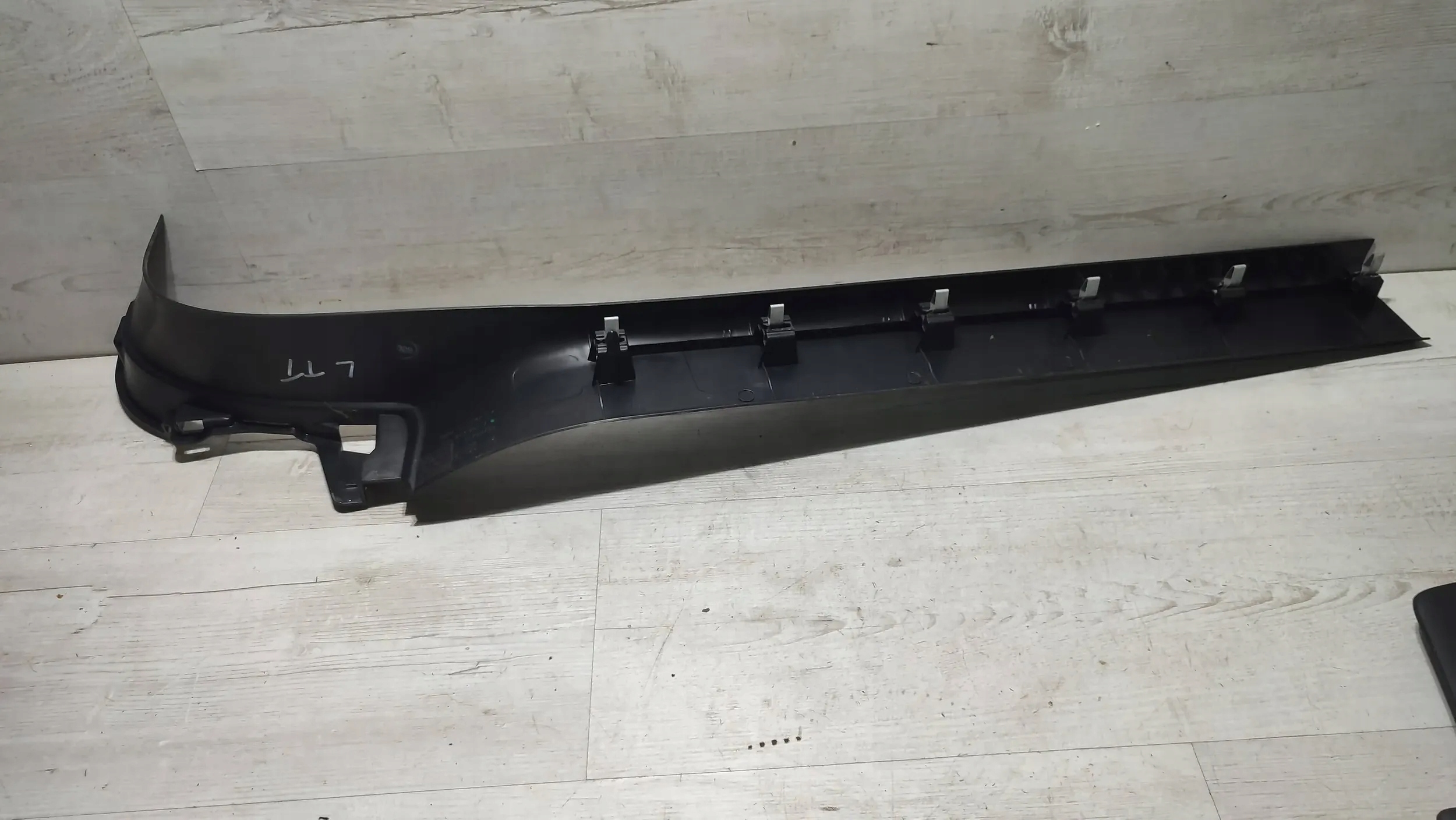 Audi TT 8J 13r 2.0tdi front side left moulding of the threshold