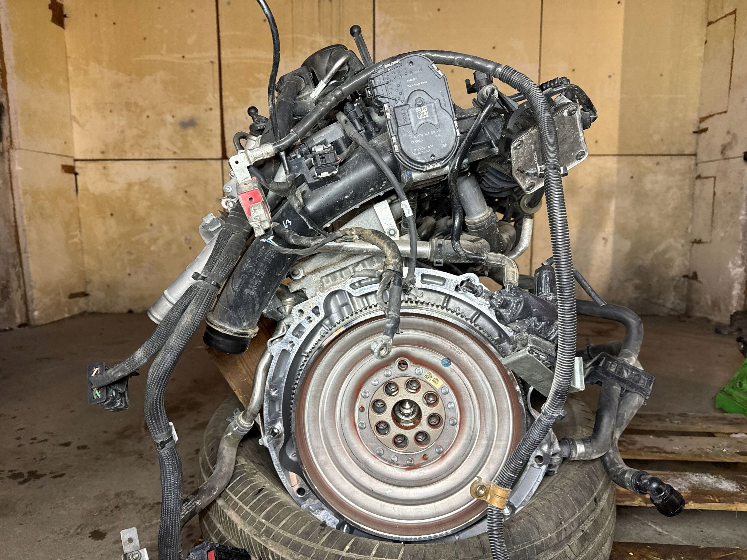 Двигатель INFINITI QX30 270920