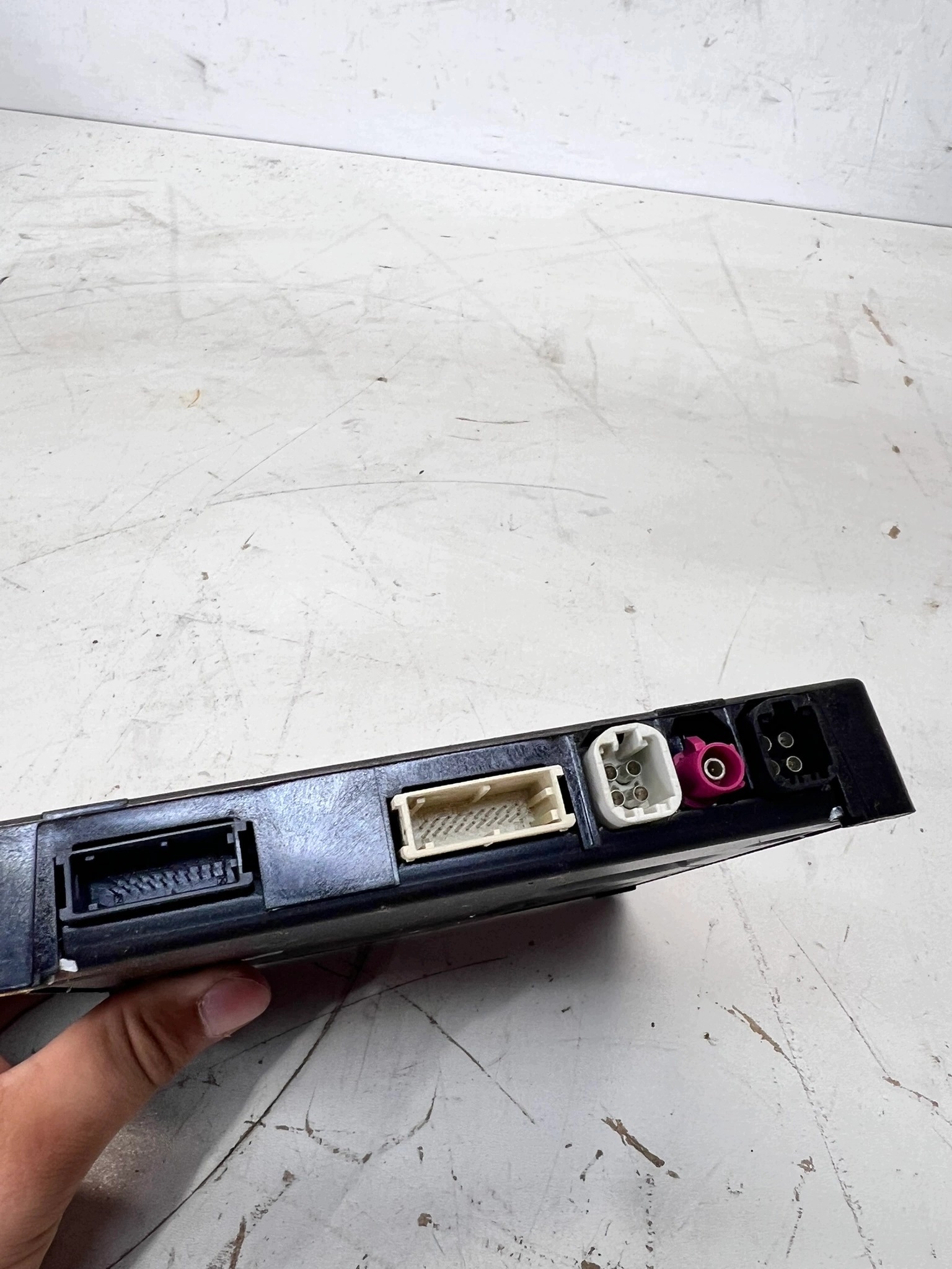 module control unit WZYWANIA POMOCY SOS AUDI A4 B9 A5 A6 C8 A7 4KE035282A