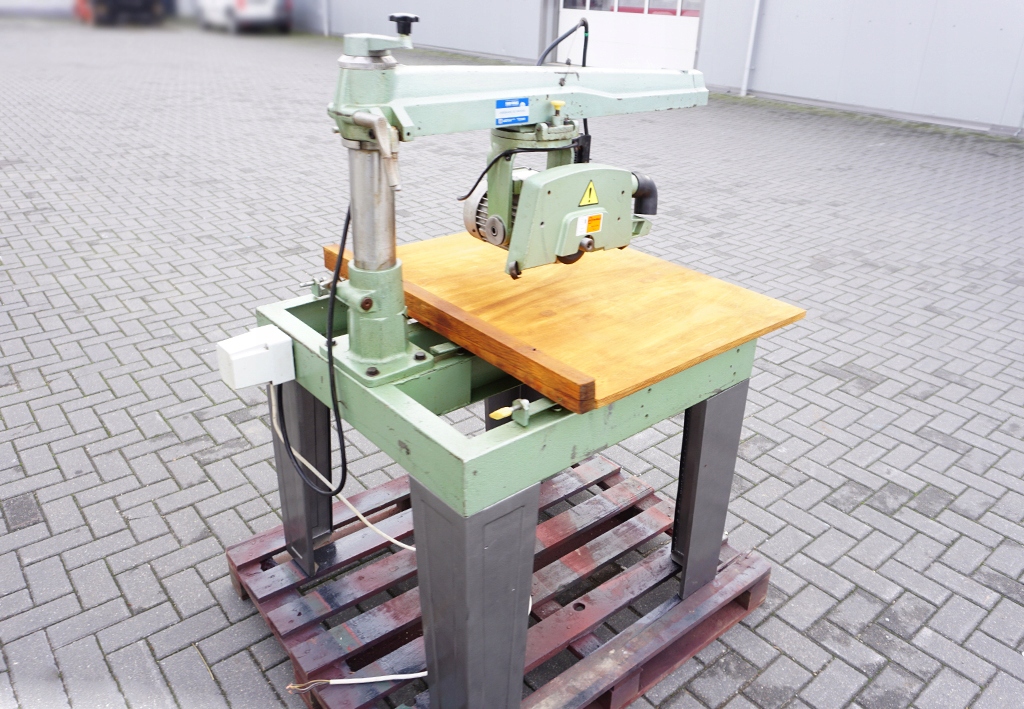 PIŁA PILARKA POPRZECZNA DEWALT SILNIK: 2,2kW BLAT: 950x700mm Model 0