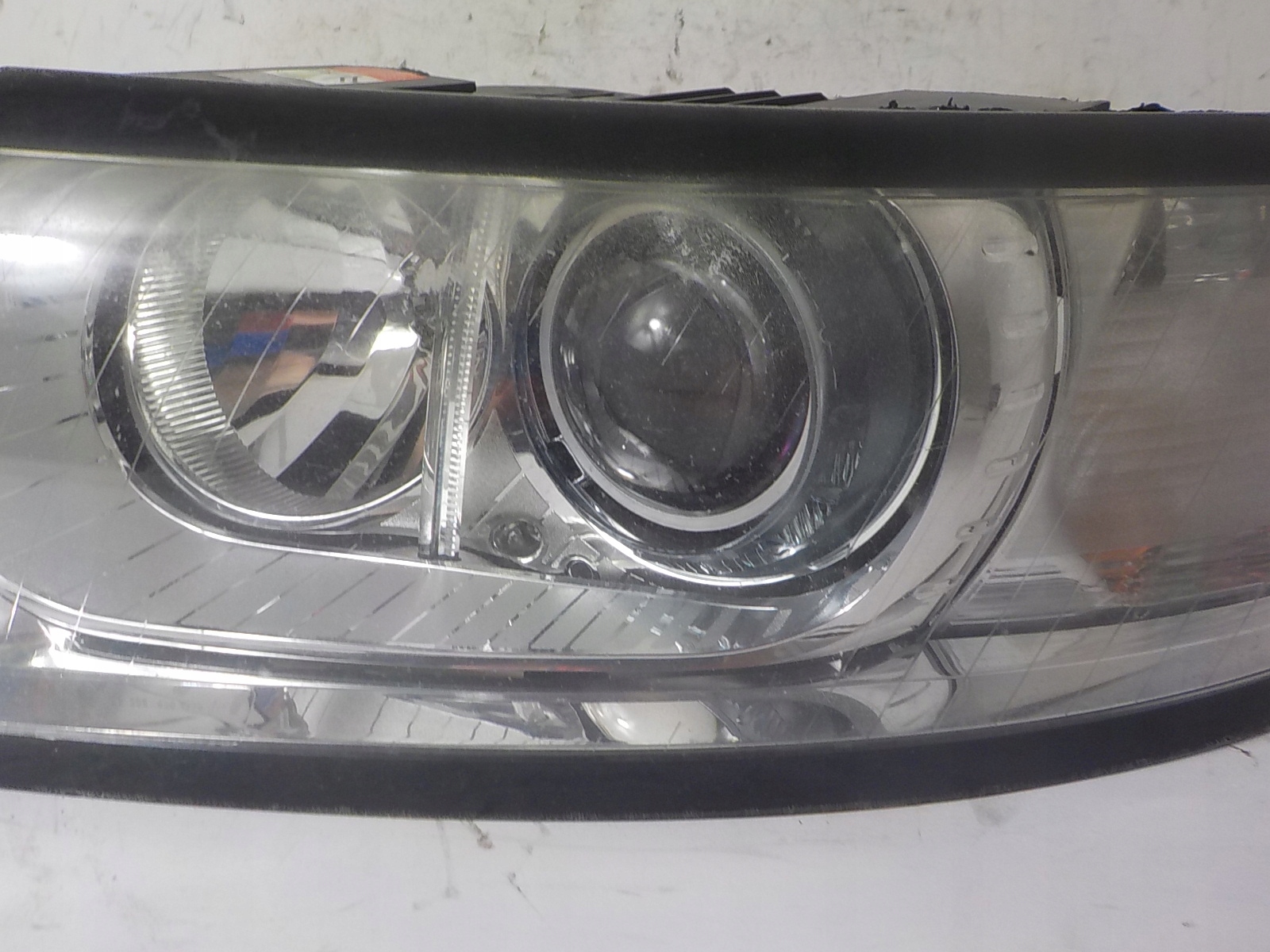 VOLVO V50 XENON LIFT light left front front UK 31265711 LH