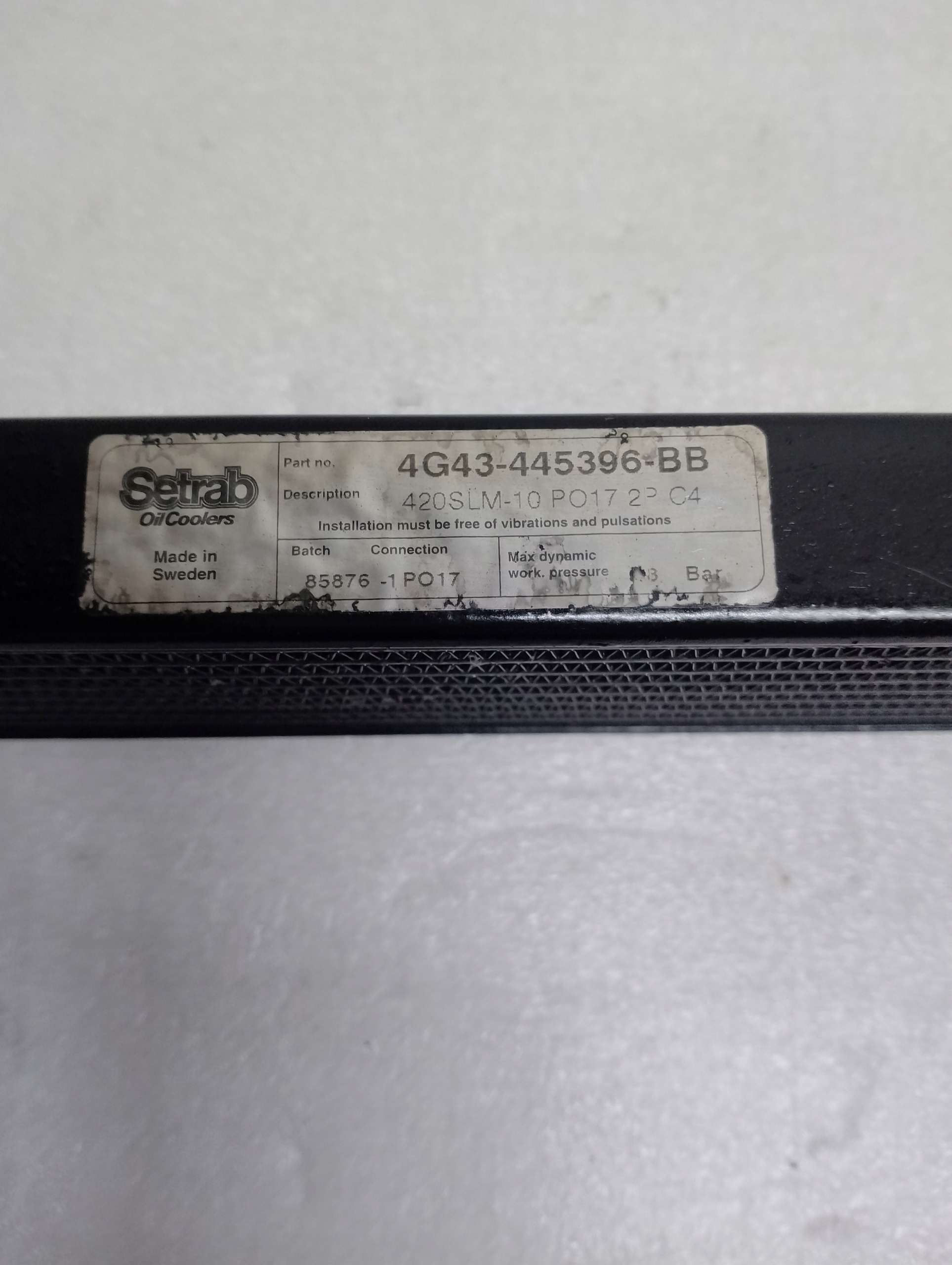 CHŁODNICA OLEJU ASTON MARTIN ORYGINAŁ 4G43445396BB Producent części Aston Martin
