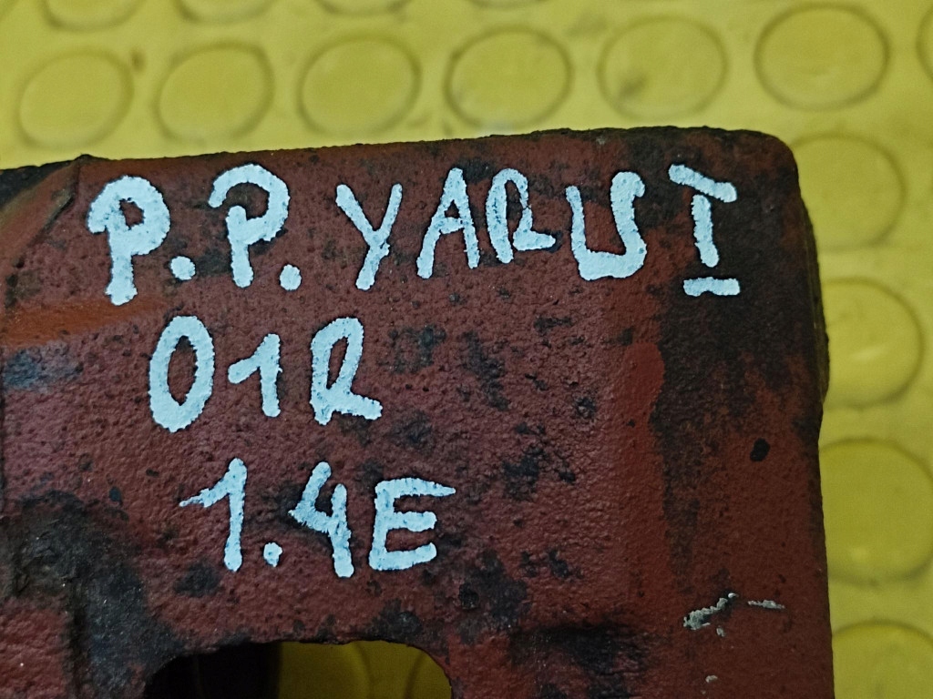 TOYOTA YARIS and 1.4 caliper right front