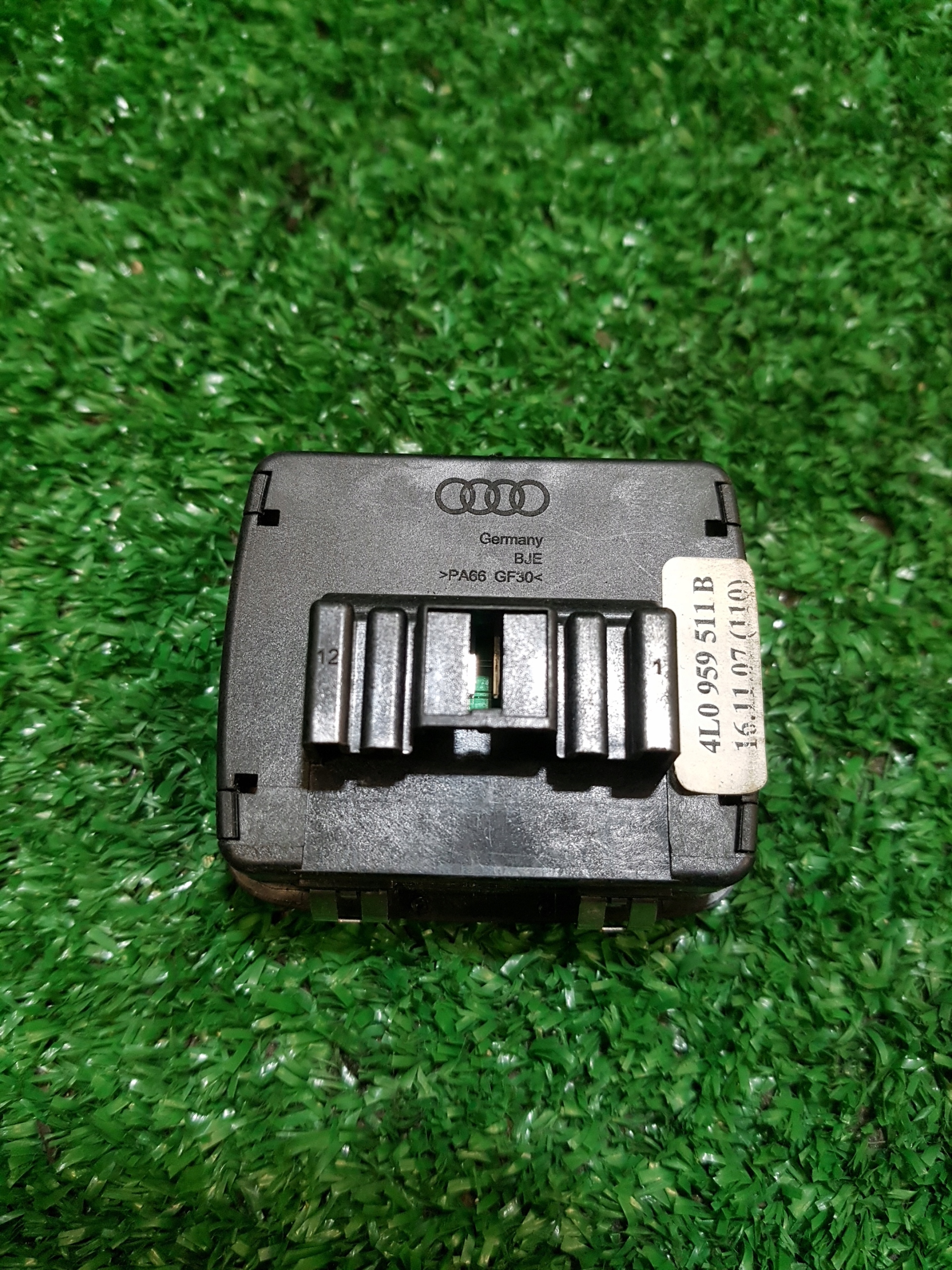 PANEL controls AUDI Q7 4L0959511B