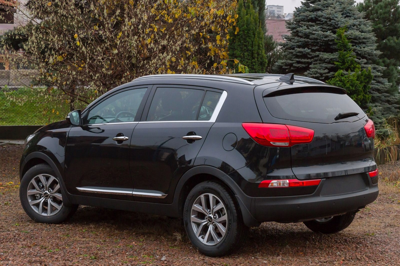 LAMPA PRZECIWMGIELNA PRAWA KIA SPORTAGE III 10 15 Part number 92406 3U3