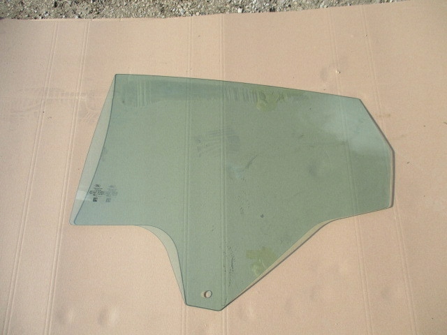 SZYBA TYLNA LEWA FORD FIESTA MK8