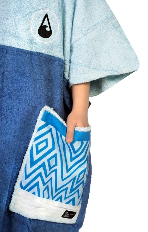 PONCHO BAMBUS BAWEŁNA WAVE HAWAII MAXI Kolor dominujący odcienie niebieskiego