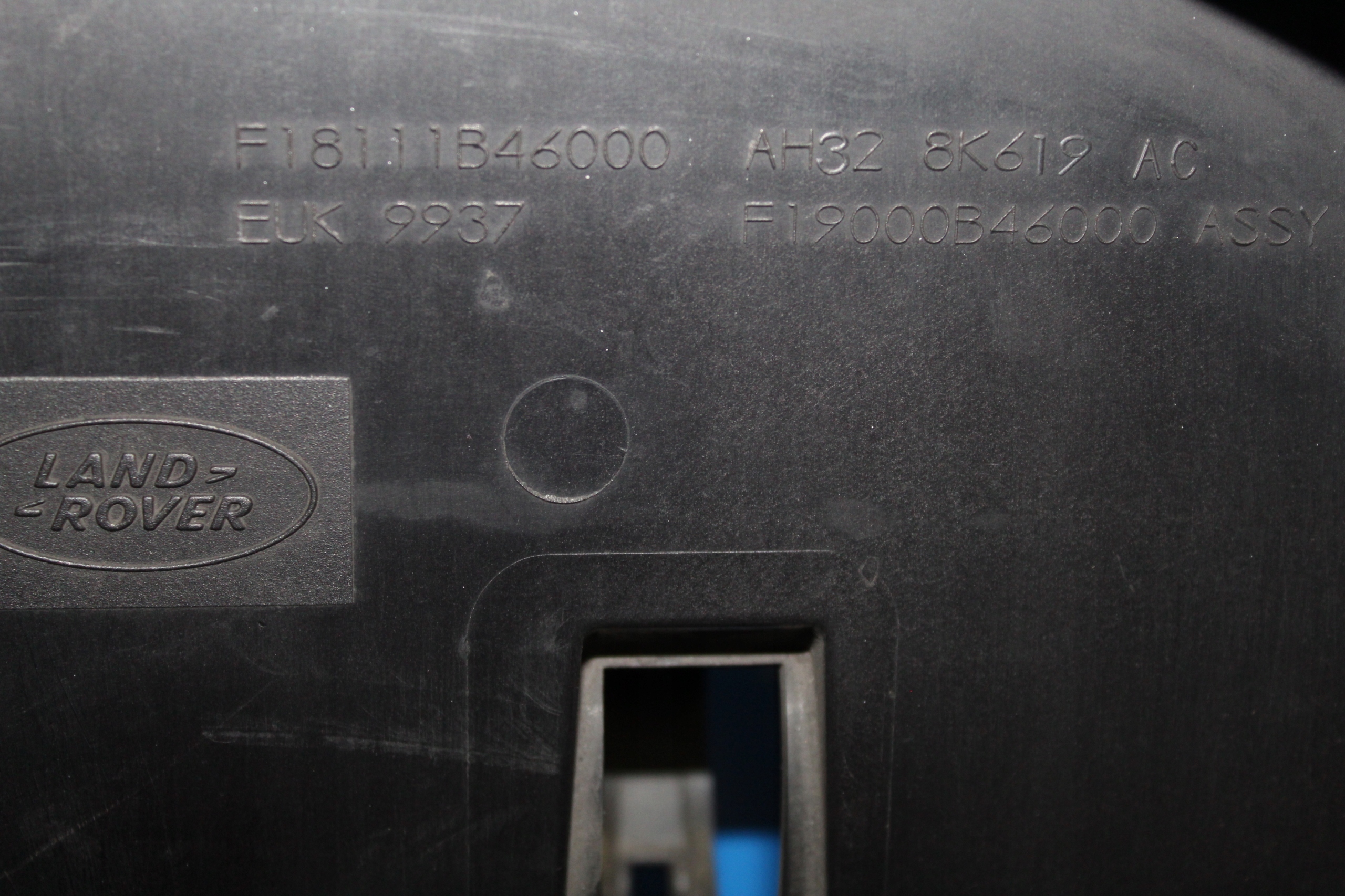 RANGE ROVER SPORT L320 3 0 D OBUDOWA WENTYLATORA Car type Passenger cars