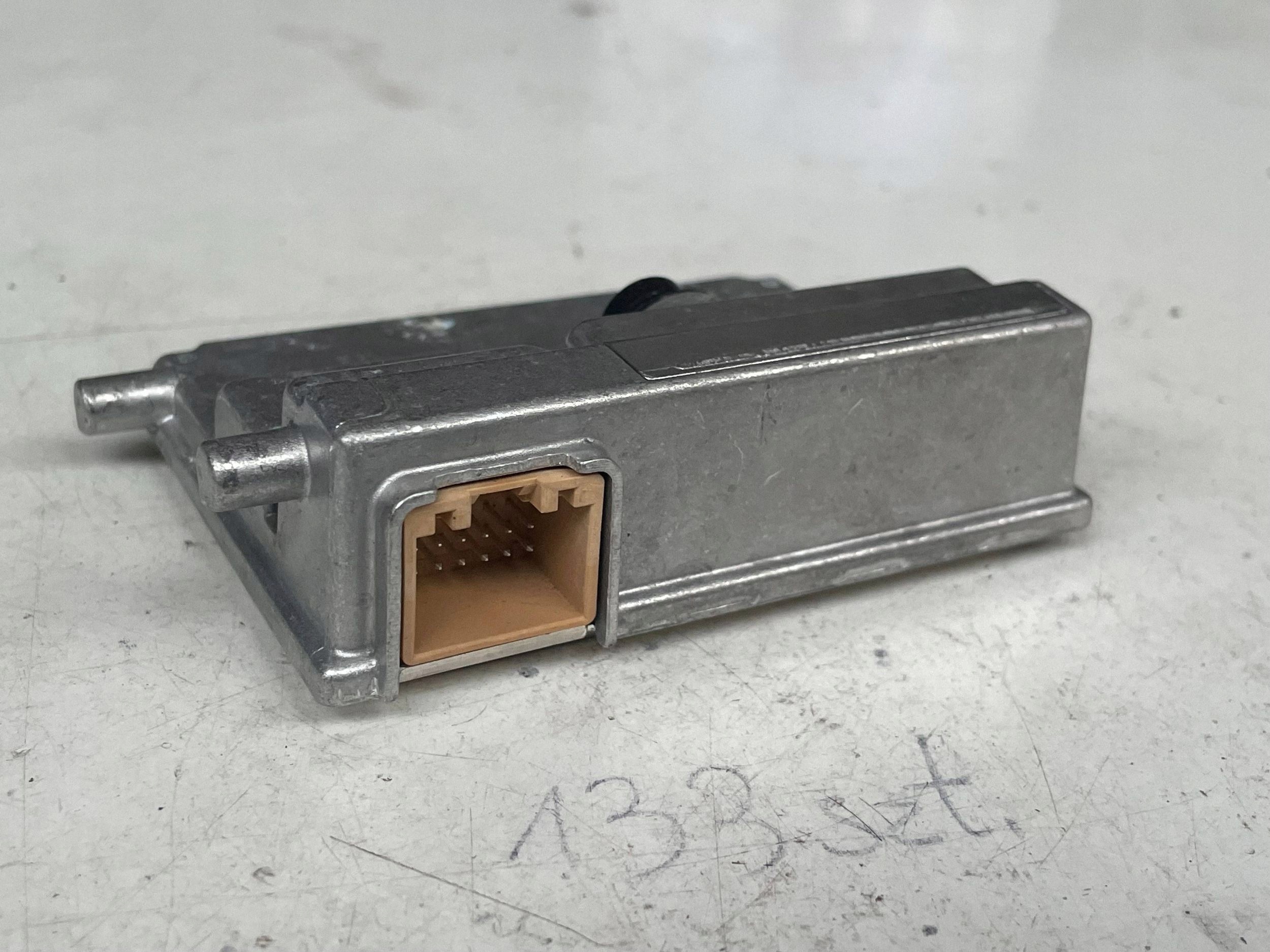 KAMERA PRZEDNIEJ windows (ADAS) CUPRA LEON 5WA980653D @M