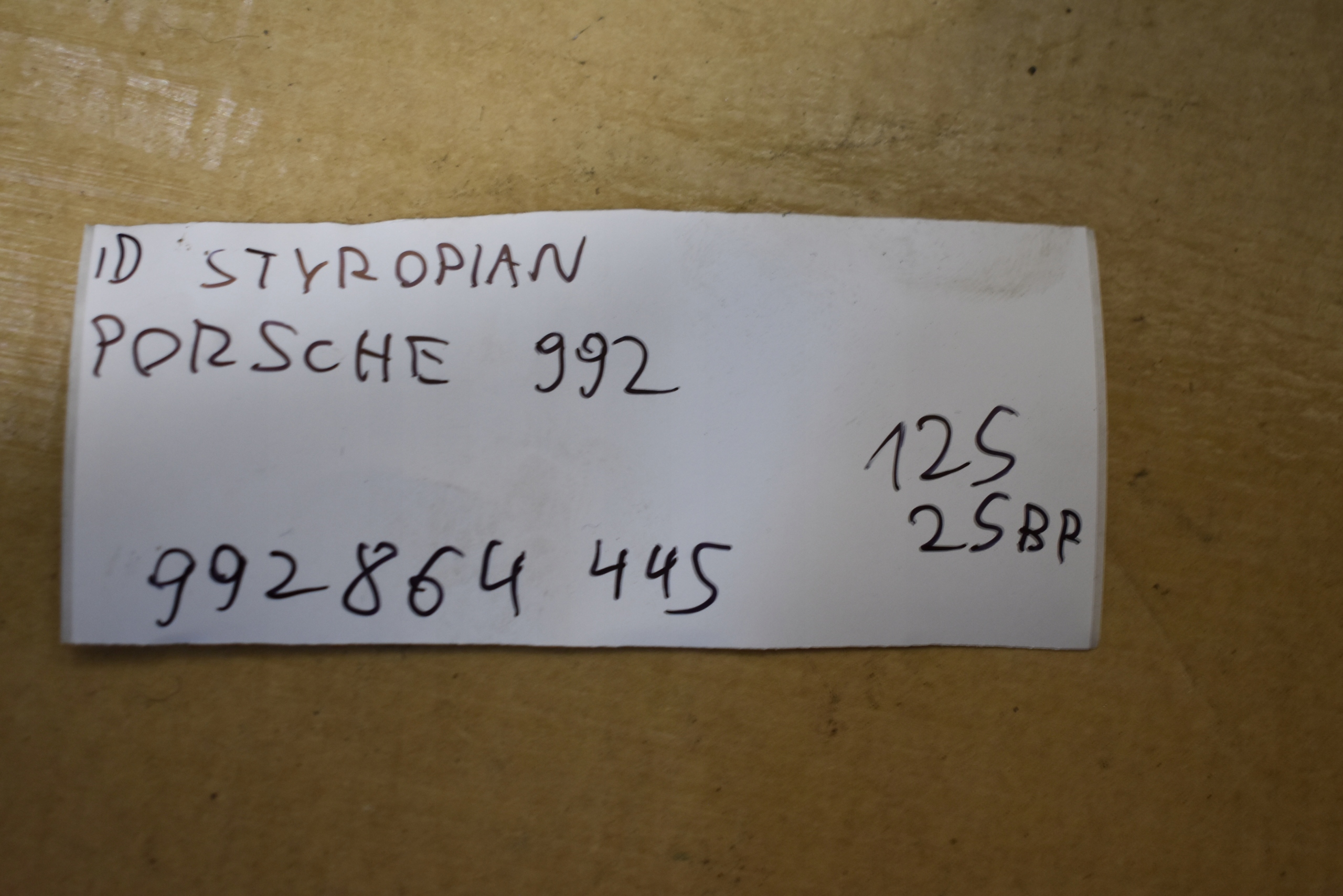 IDEALNY polystirene PORSCHE 992 1