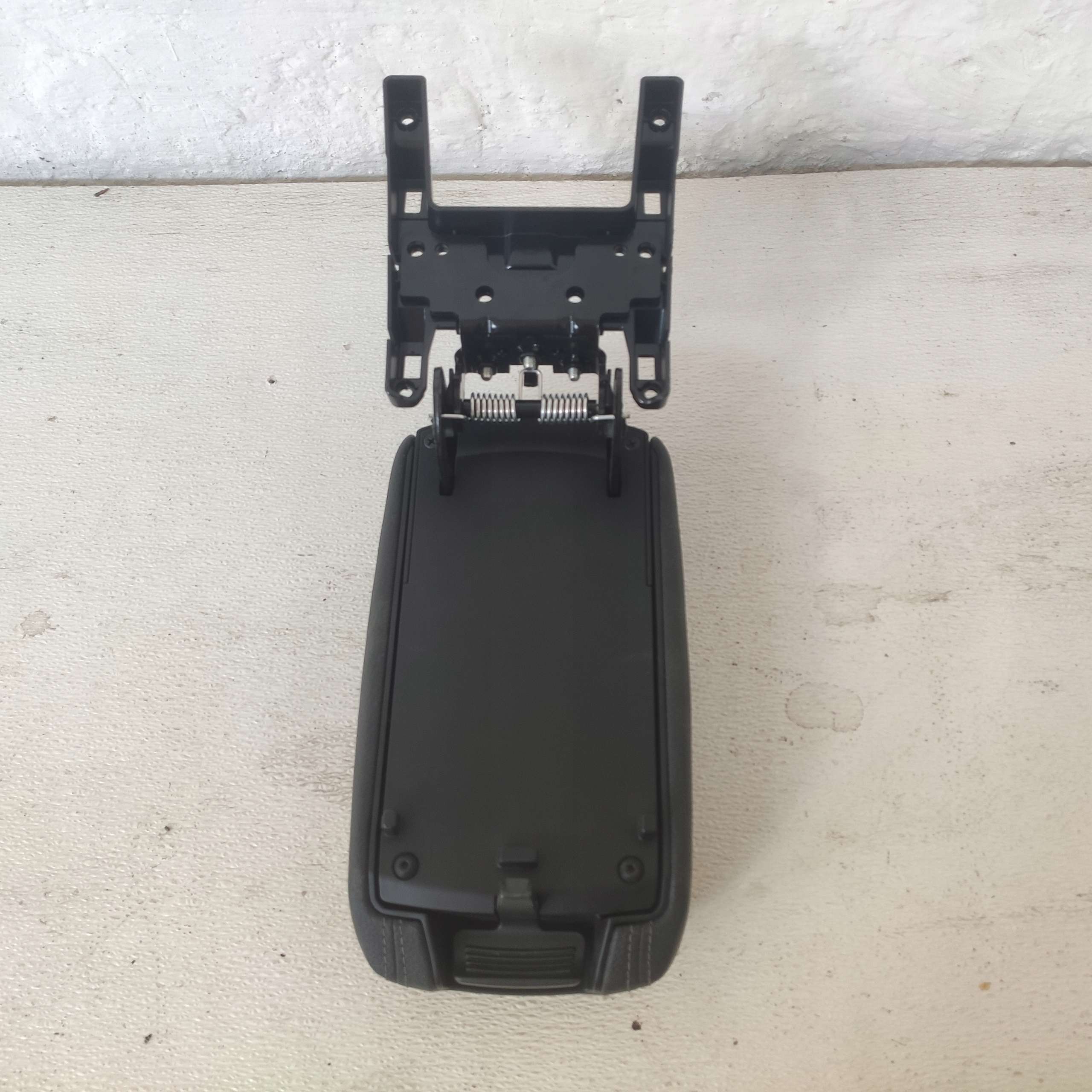 KIA RIO IV 2017>23 armrest front leather
