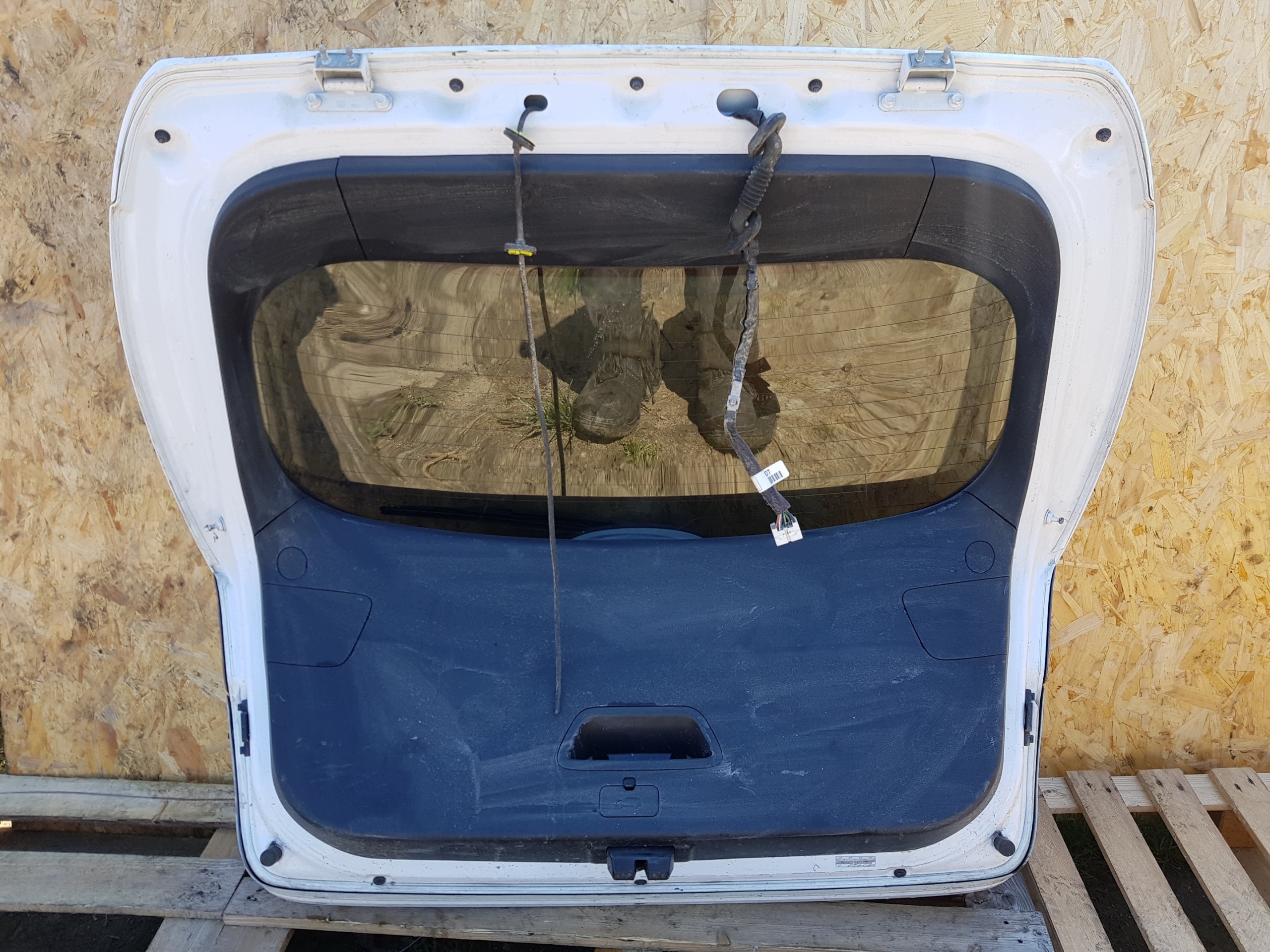 HYUNDAI I40 trunk door boot rear part rear BIALA complete LADNA