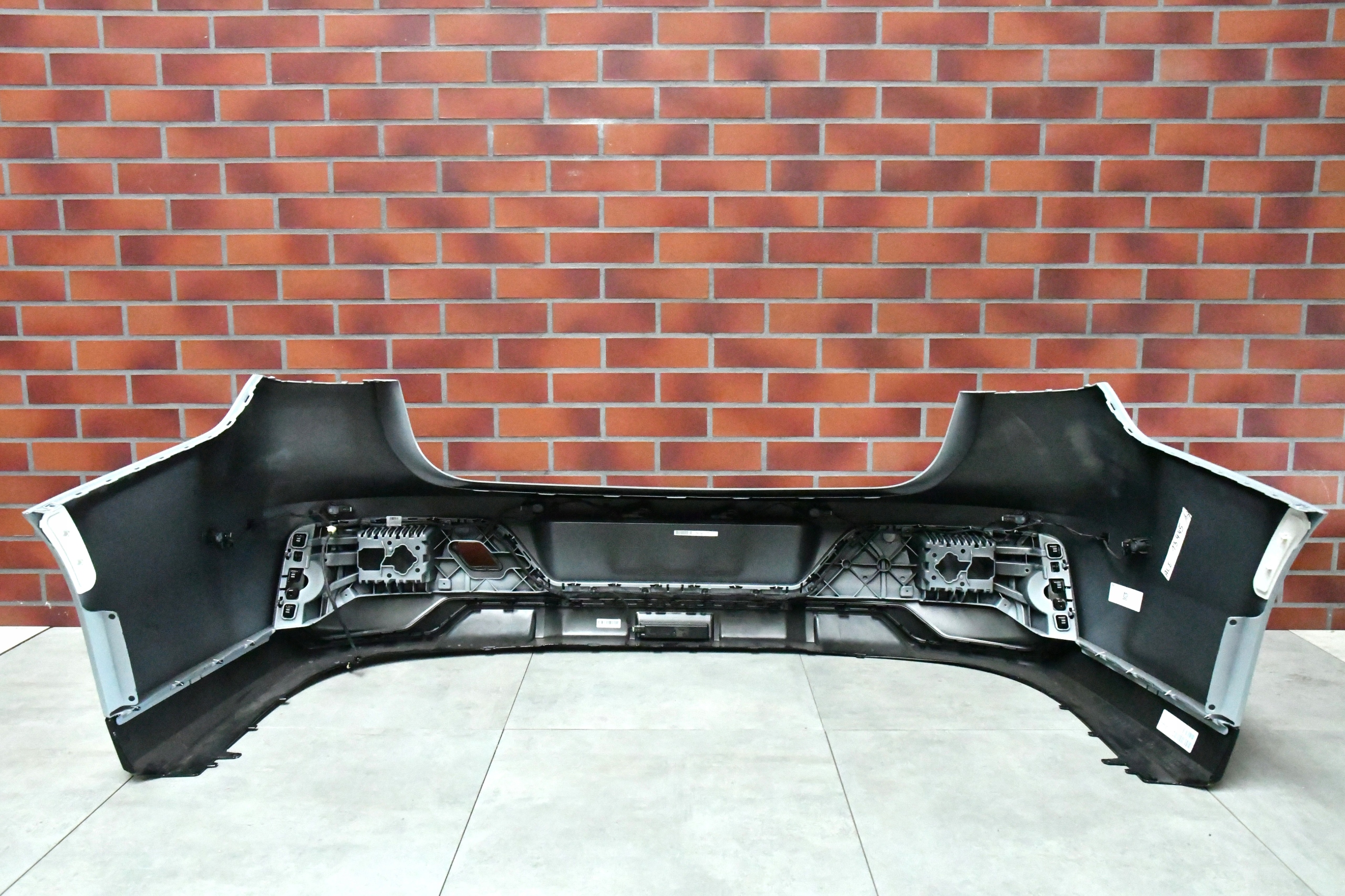 bumper rear part rear BMW 7 G70 m-packet BROOKLYN GRAU