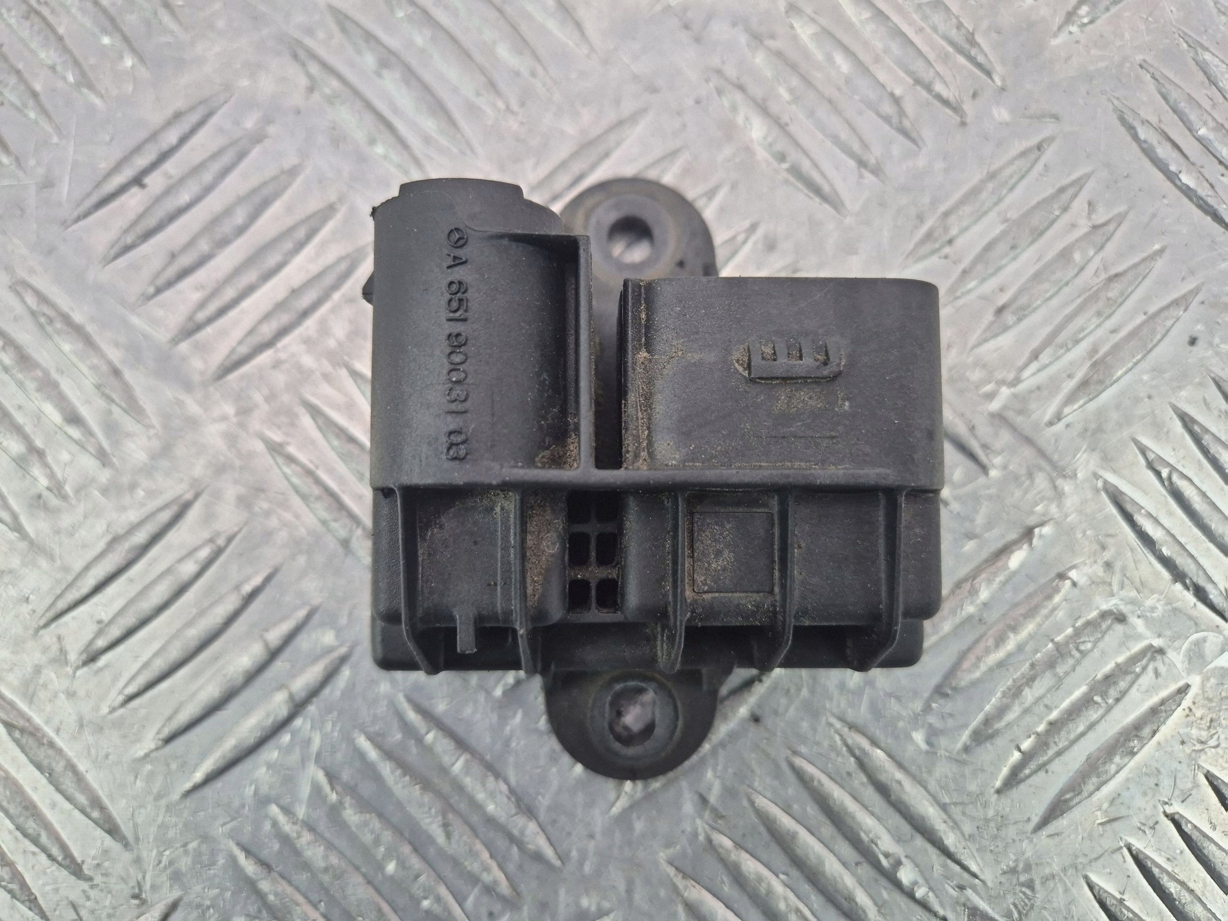 Mercedes E220 CDI C207 2.2 control unit plugs zarowych A6519003103 OM651