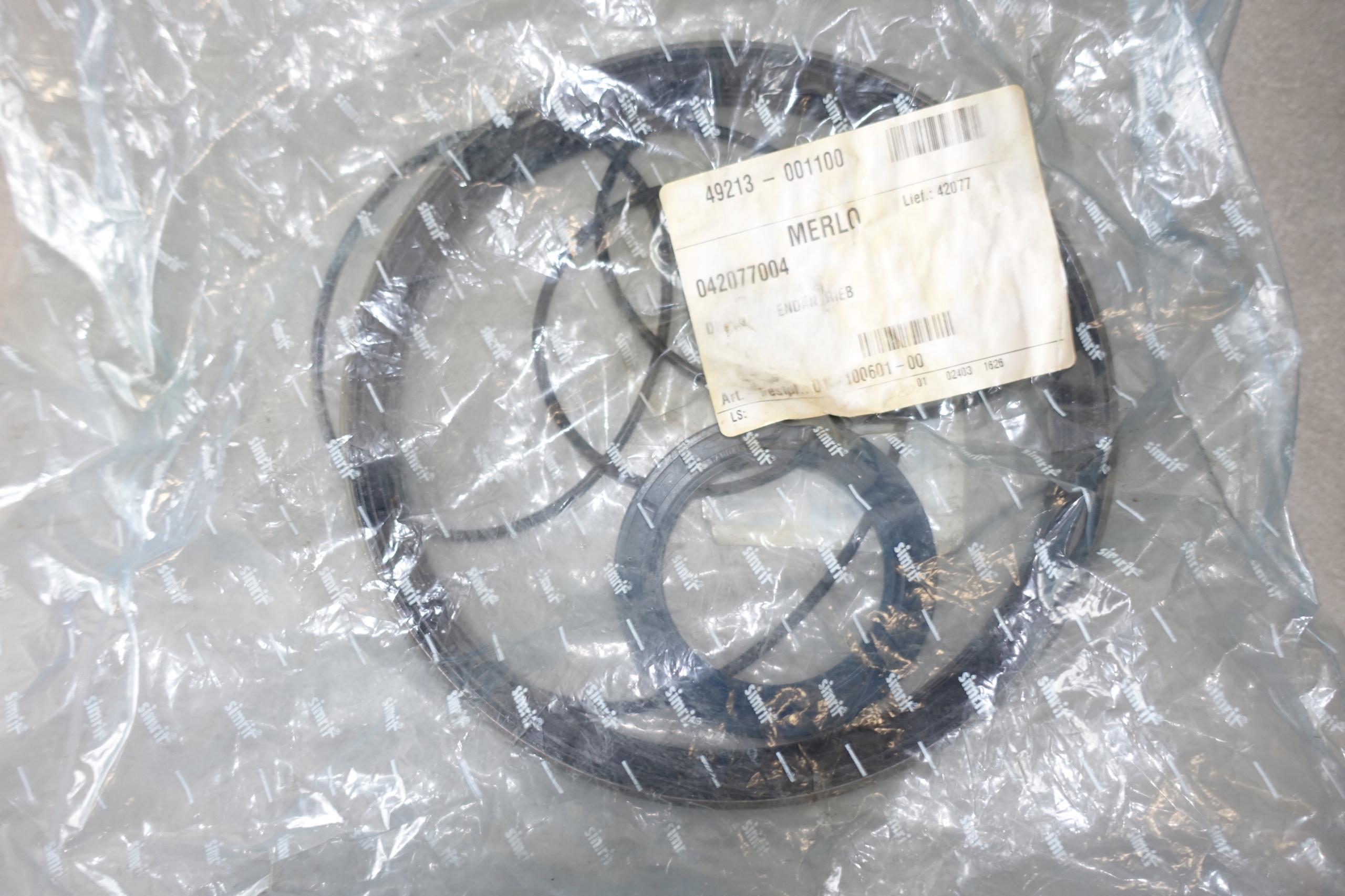 42077 - Ущільнення коробки передач Merlo widlak