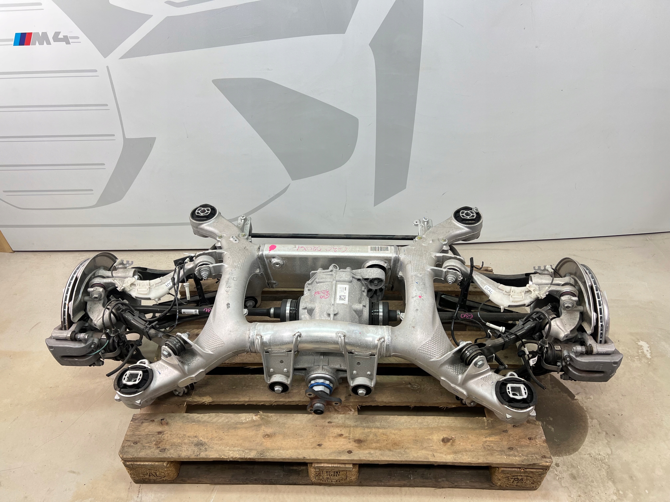 ZAWIESZENIE TYLNE KOŁYSKA ZWROTNICA BMW 5 G30 G31 6861201