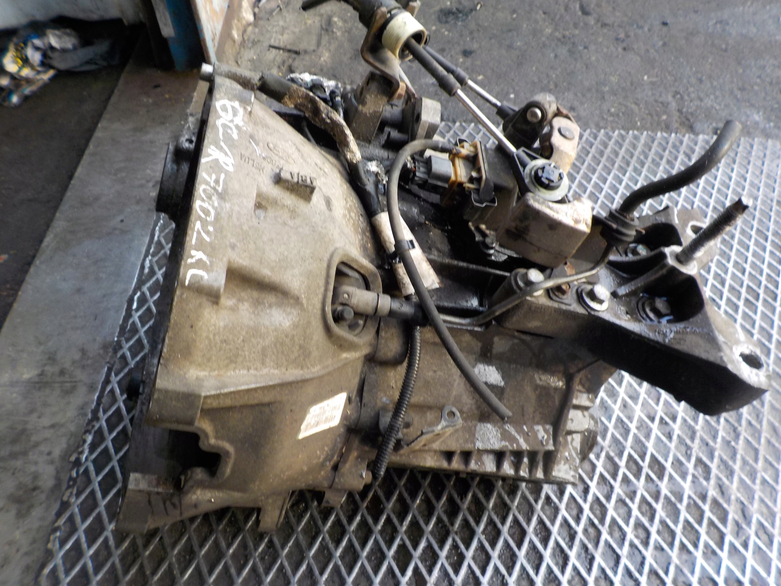 FORD TRANSIT VII 2.2 TDCI ORG Getriebe 6C1R7002KC
