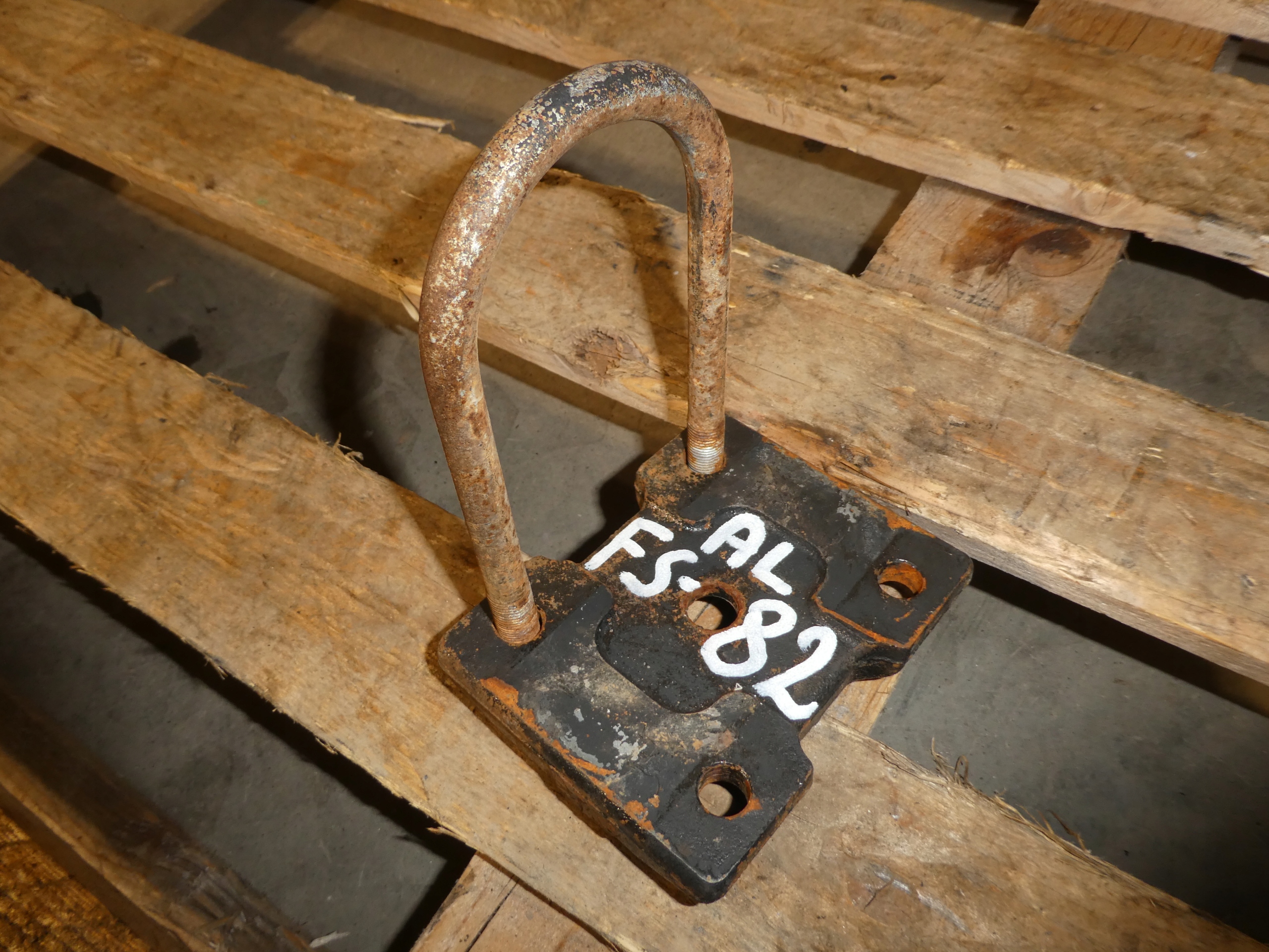 CYBANT holder RESORA VW AMAROK 2H0599175