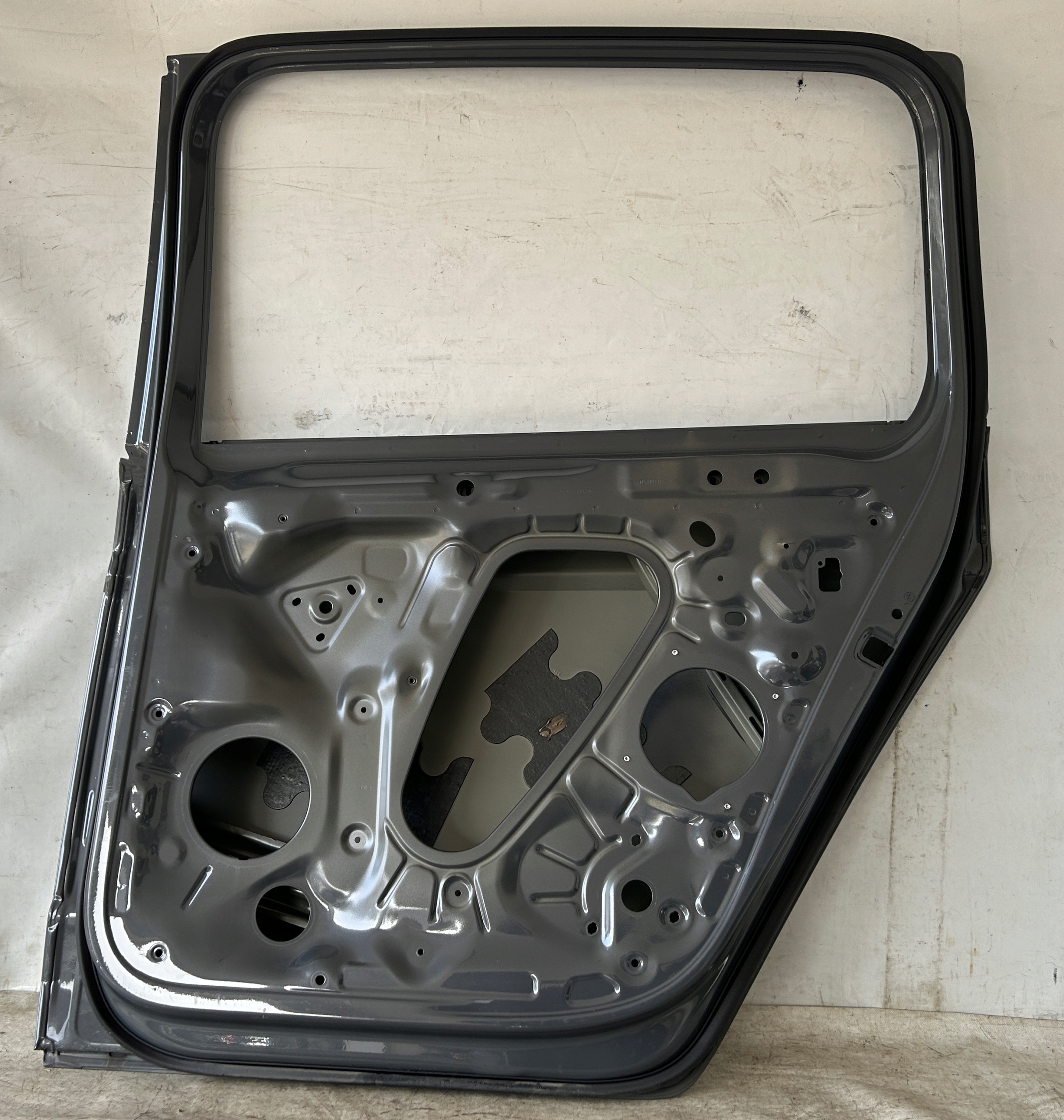 door right rear part rear. VW TOURAN II 5TA