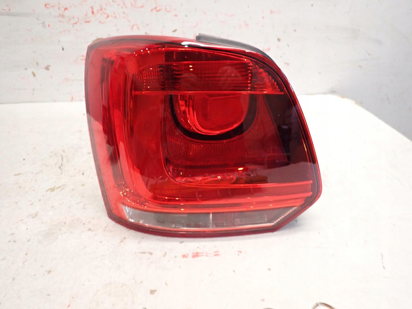 light rear part rear left VW POLO V 2009-2014 6R0945111B