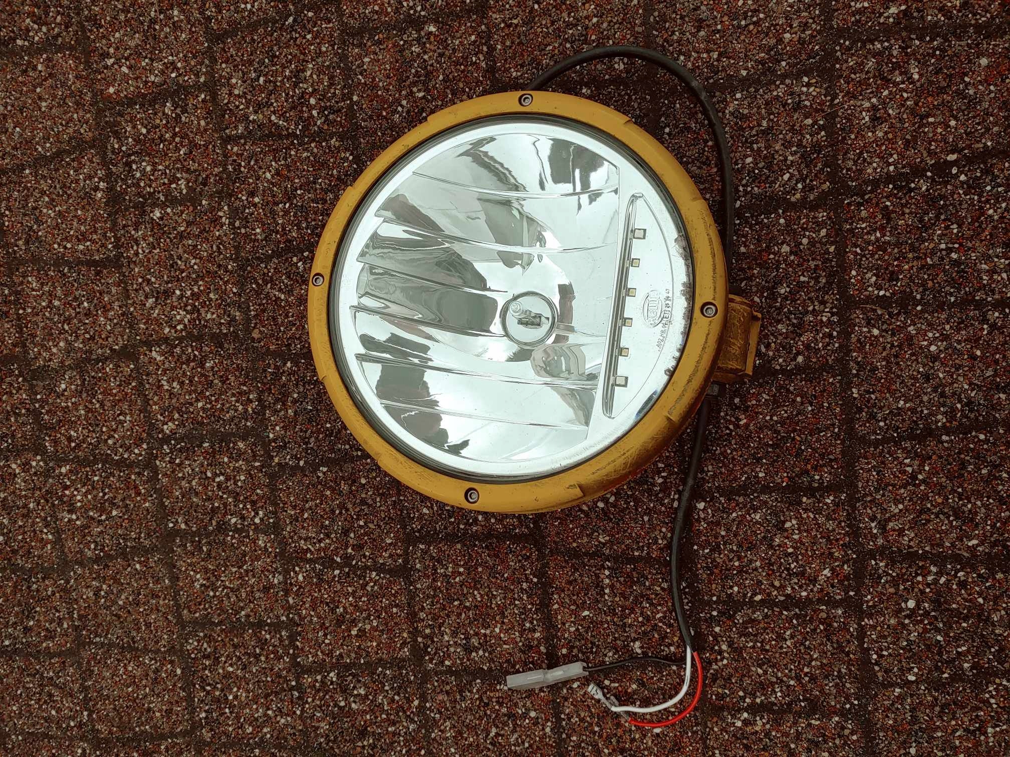 Halogen dachowy Scania R Hella oryginał